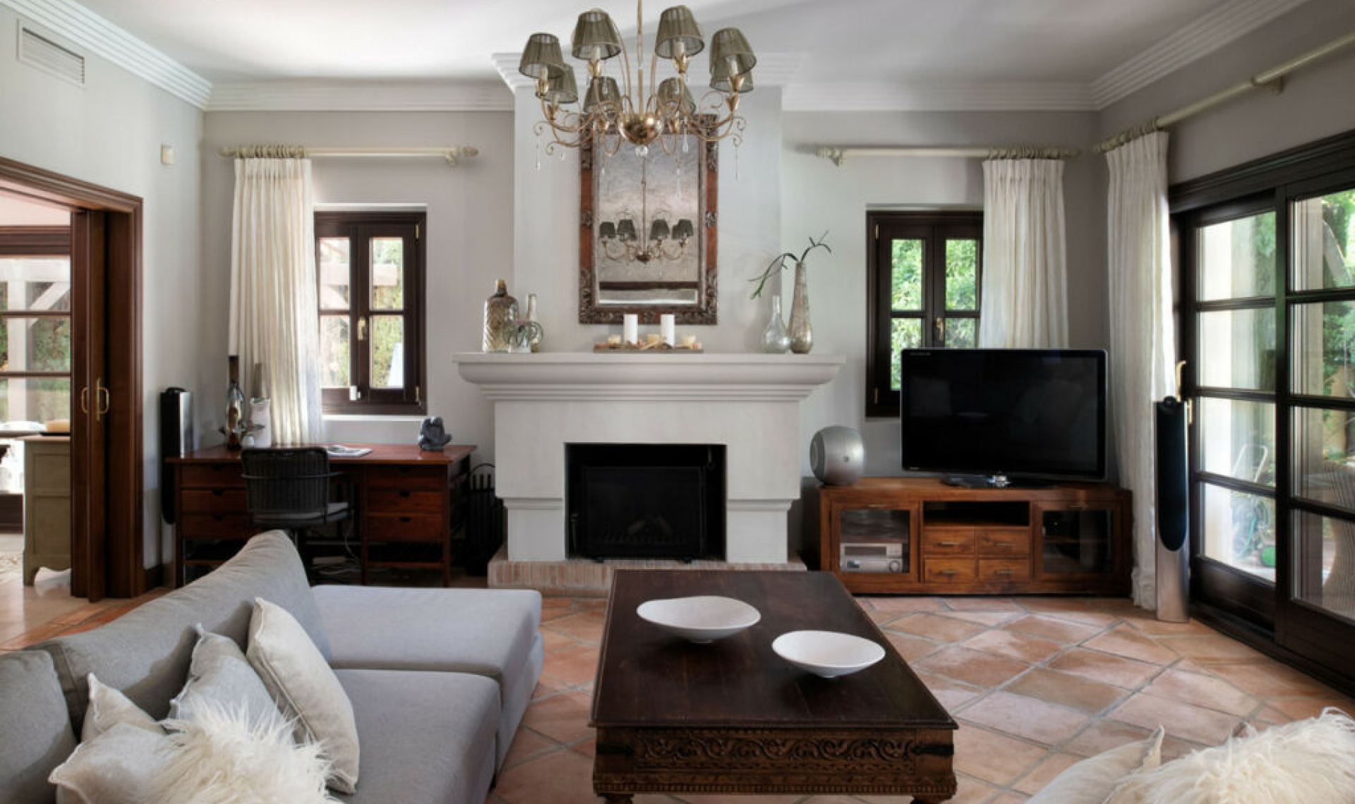 Resale - House -
Sierra Blanca