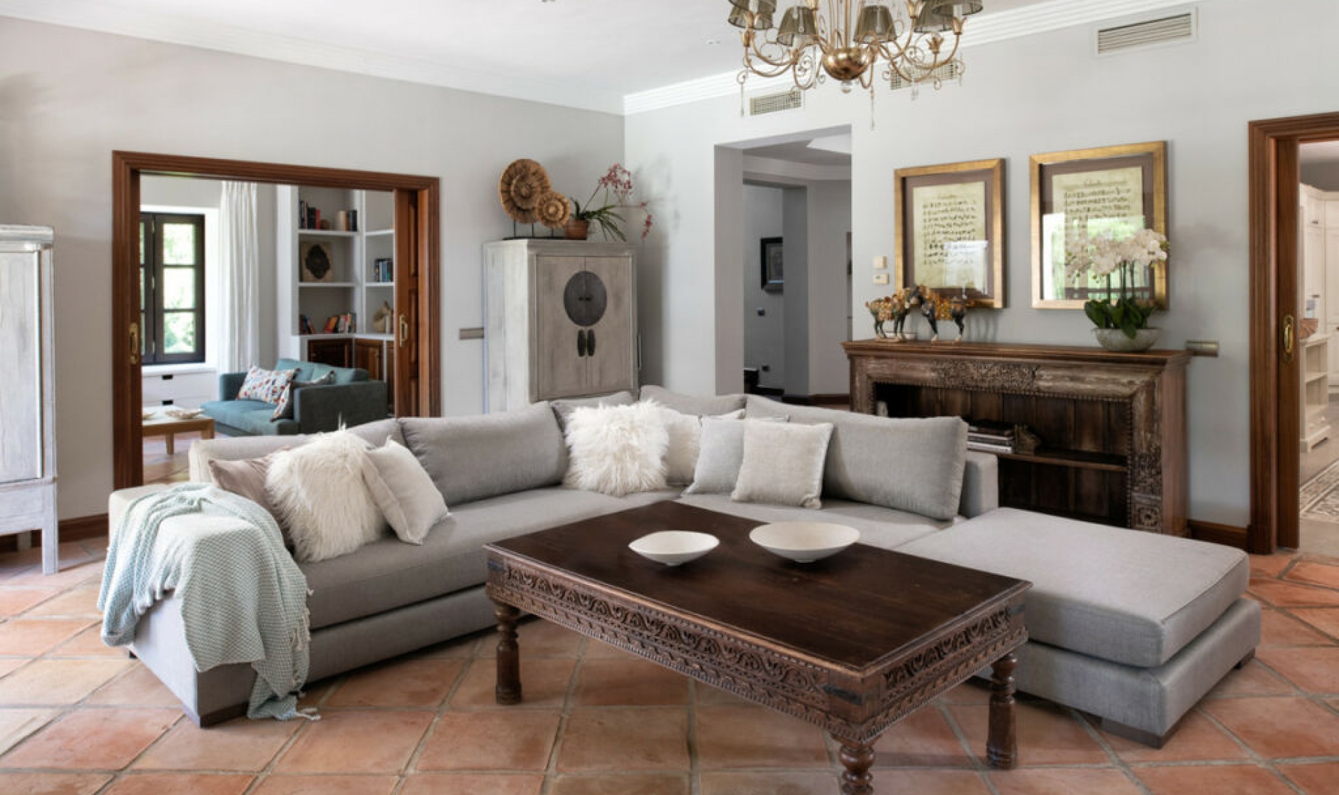 Resale - House -
Sierra Blanca