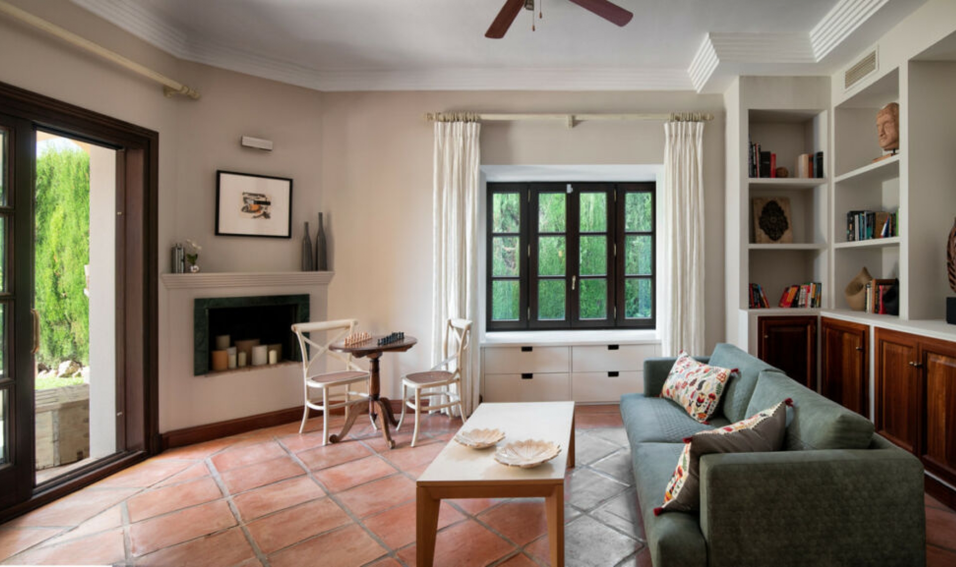 Resale - House -
Sierra Blanca