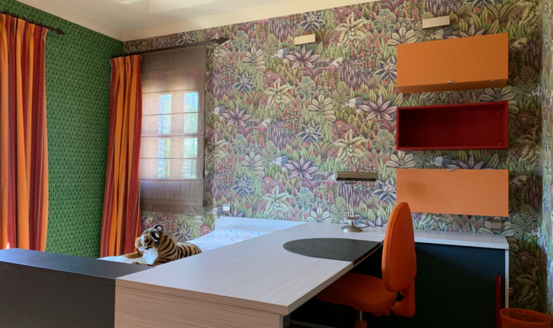 Resale - House -
Sierra Blanca