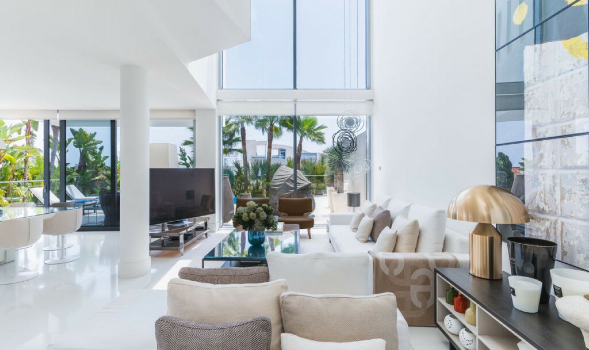 Resale - House -
Sierra Blanca