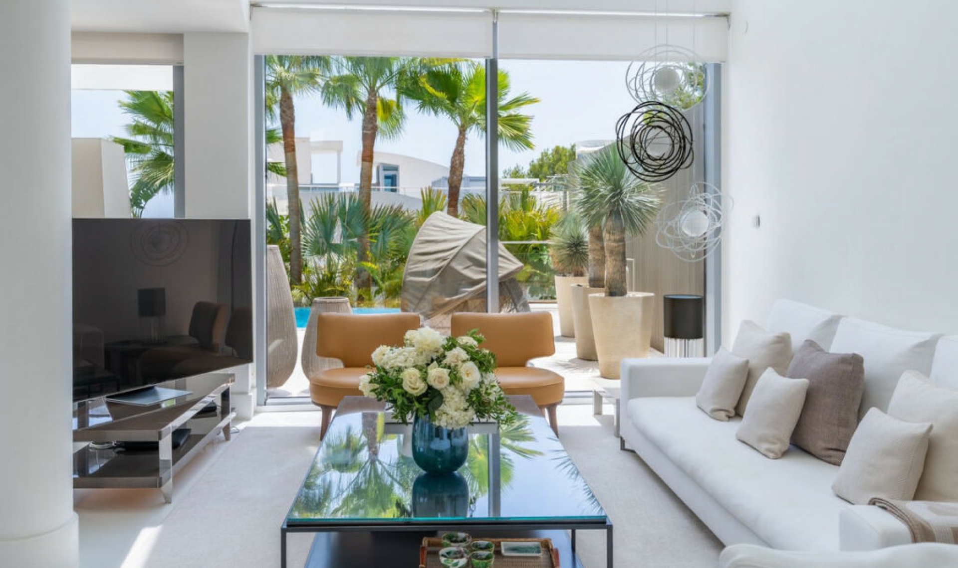 Resale - House -
Sierra Blanca