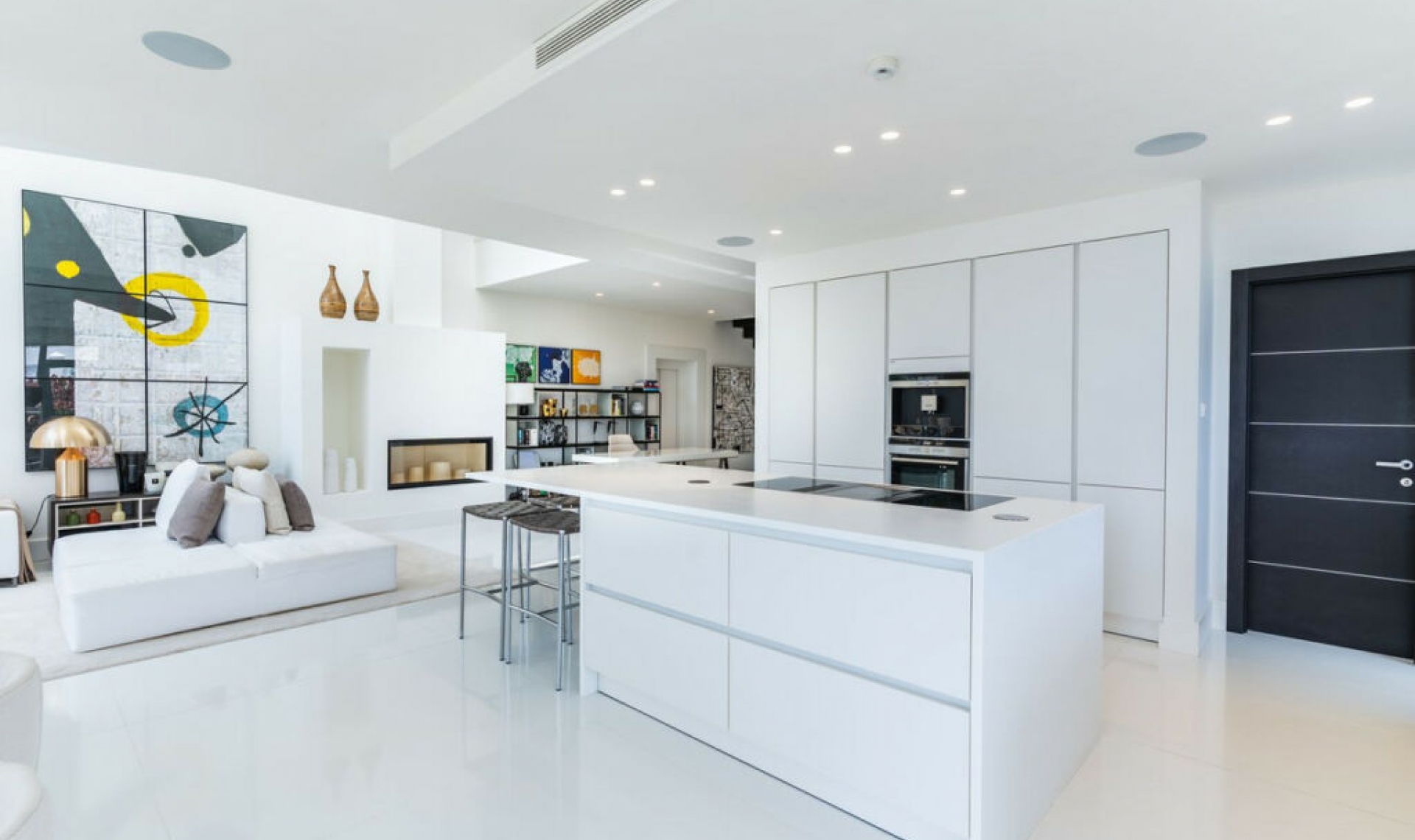 Resale - House -
Sierra Blanca