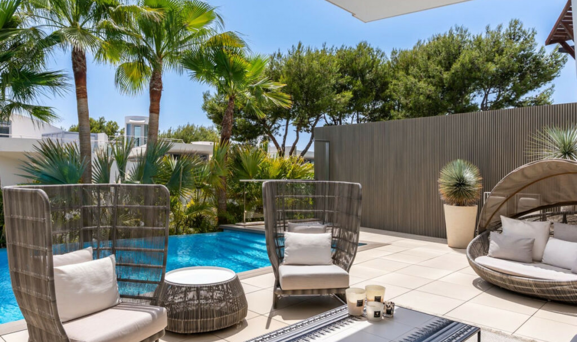 Resale - House -
Sierra Blanca