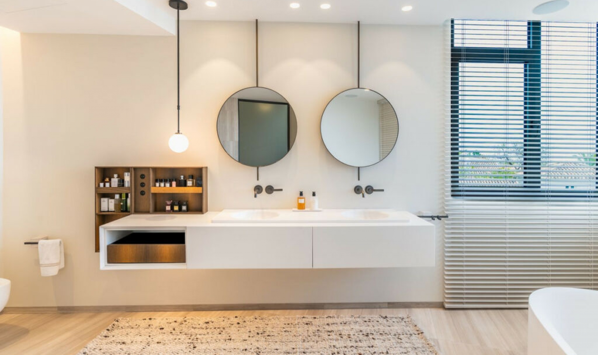 Resale - House -
Sierra Blanca