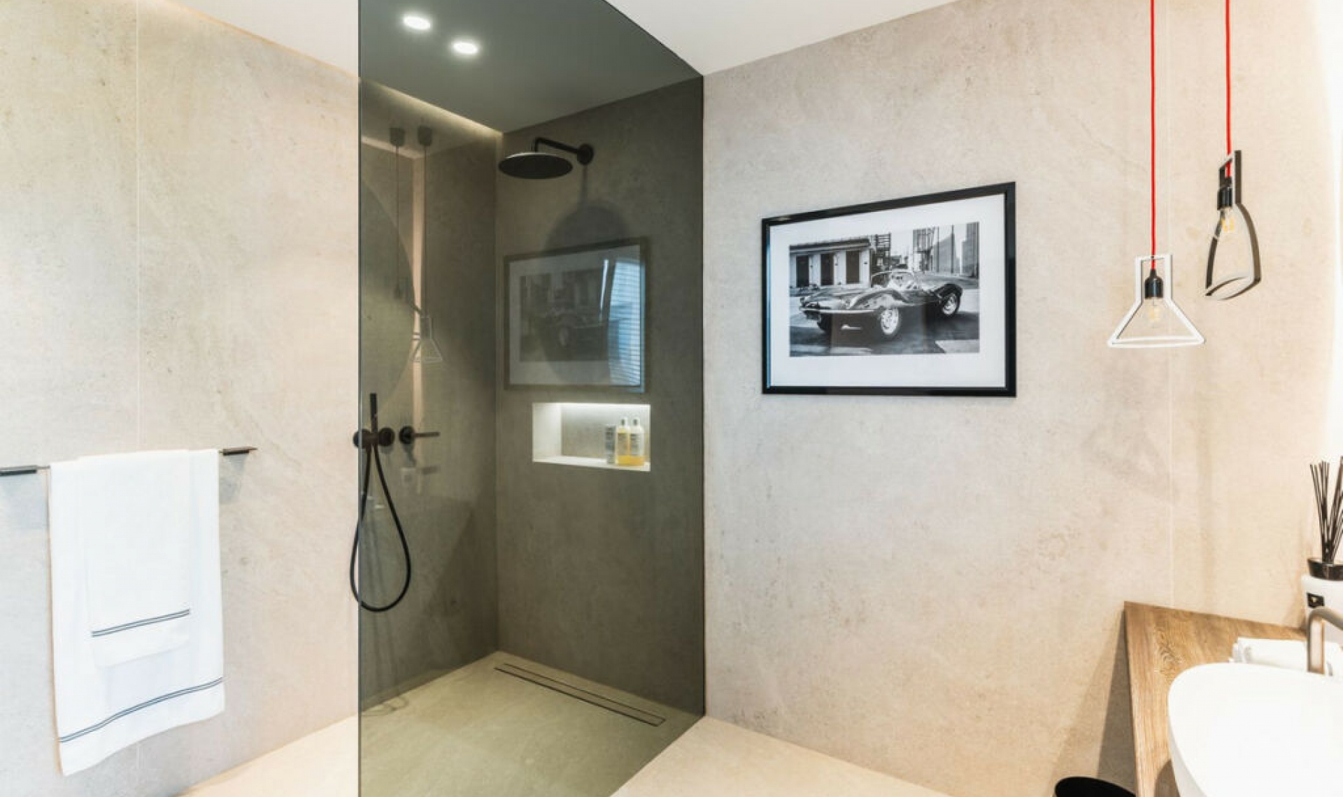 Resale - House -
Sierra Blanca