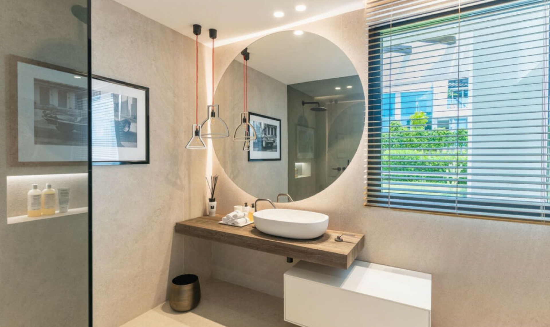 Resale - House -
Sierra Blanca