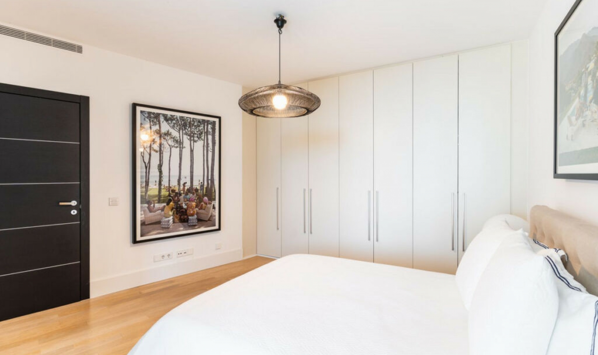 Resale - House -
Sierra Blanca