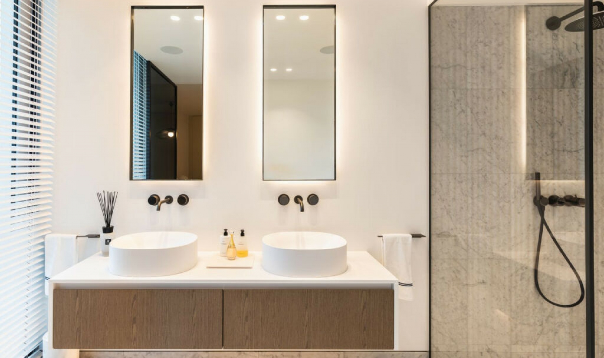 Resale - House -
Sierra Blanca