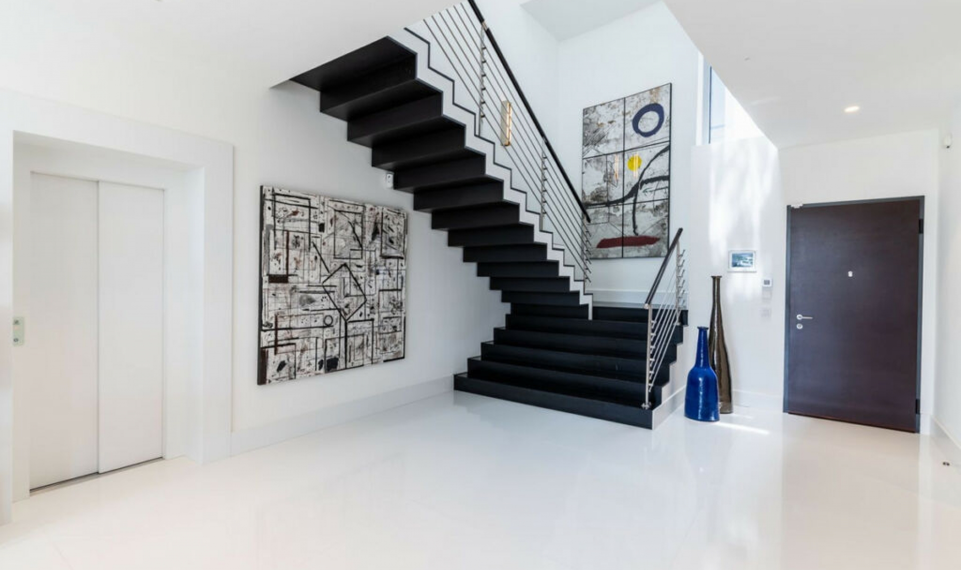 Resale - House -
Sierra Blanca