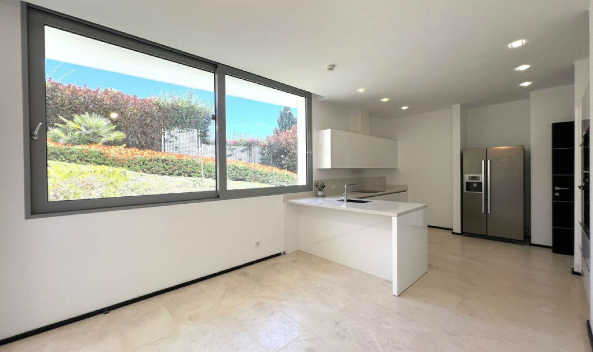 Resale - House -
Sierra Blanca