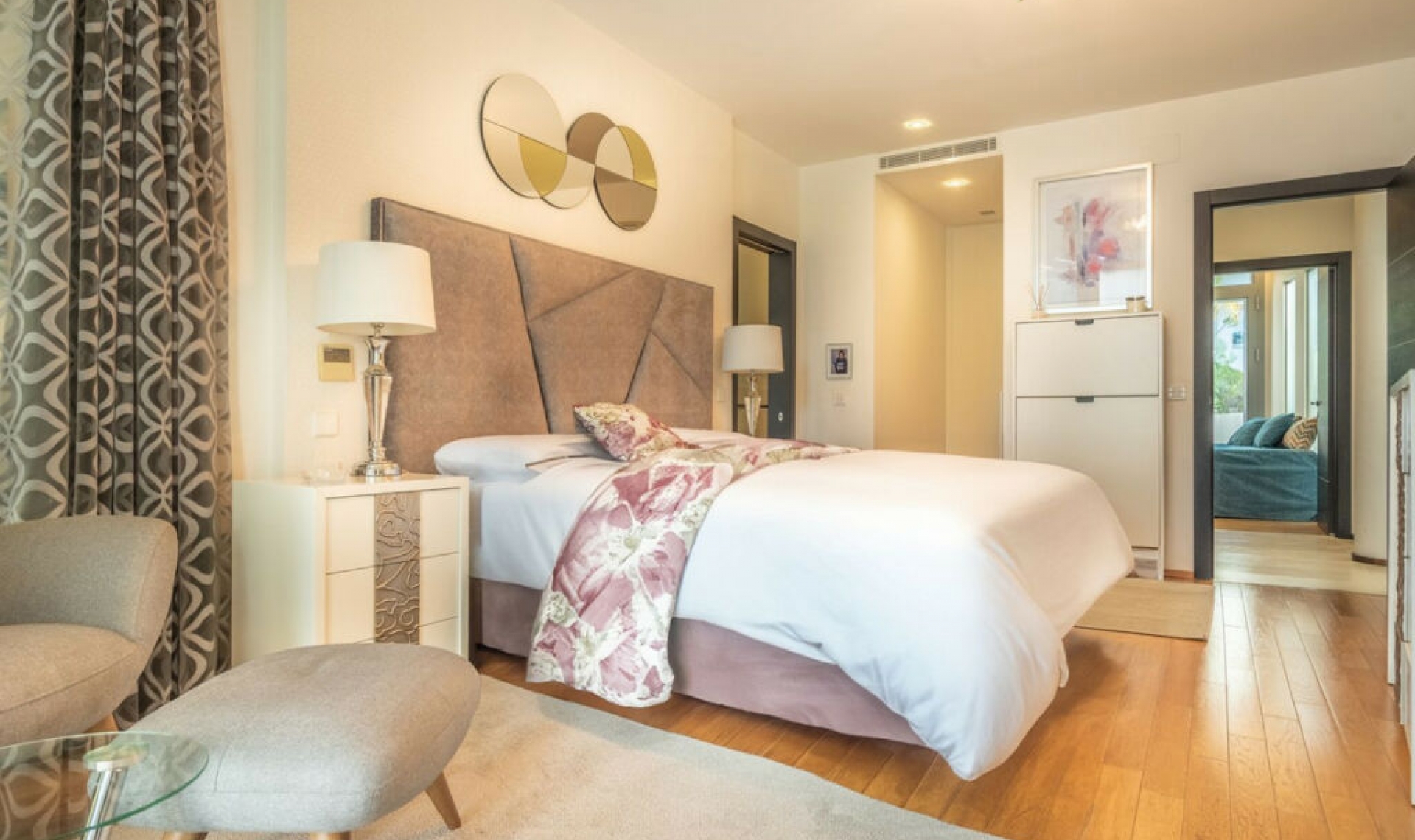 Resale - House -
Sierra Blanca