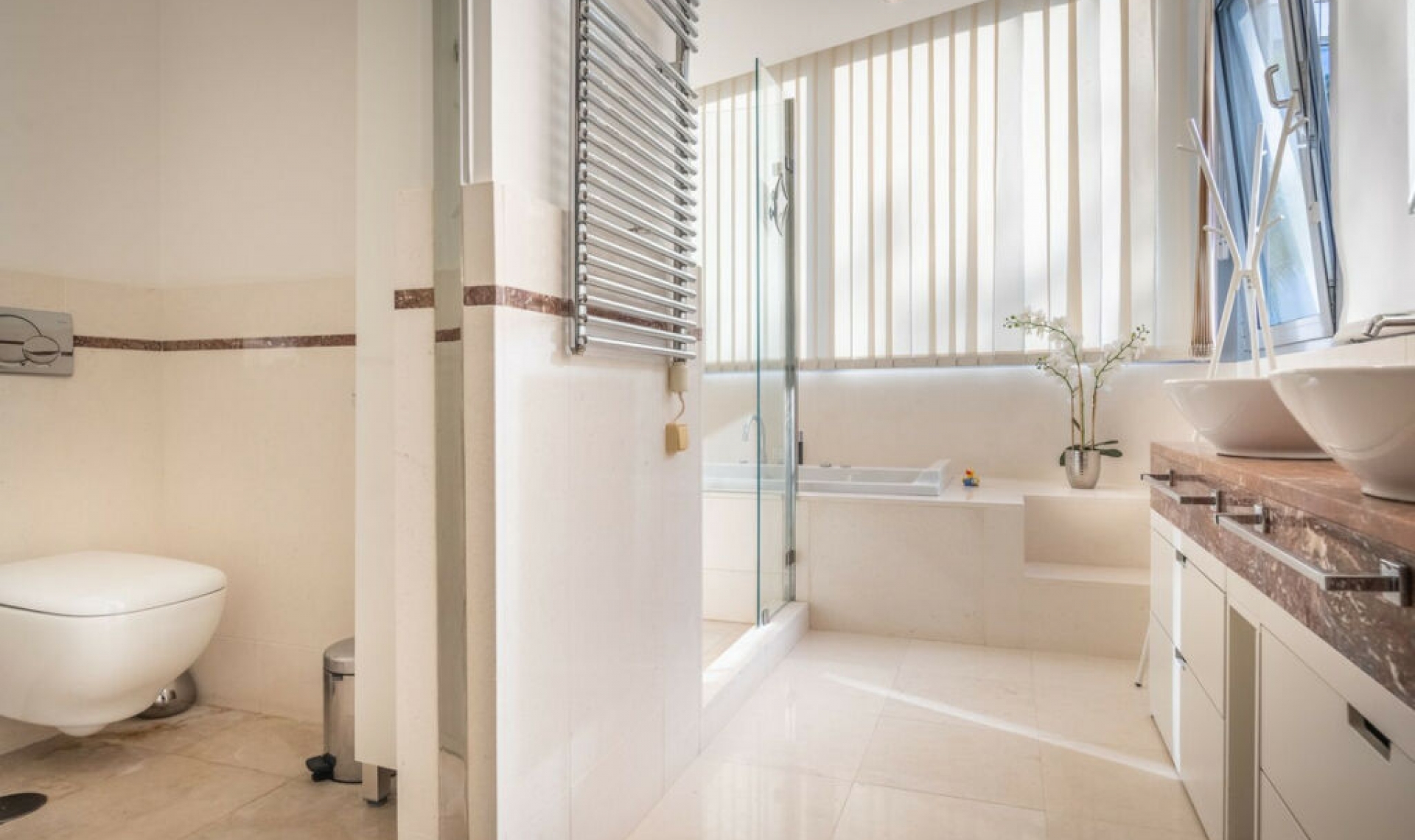 Resale - House -
Sierra Blanca