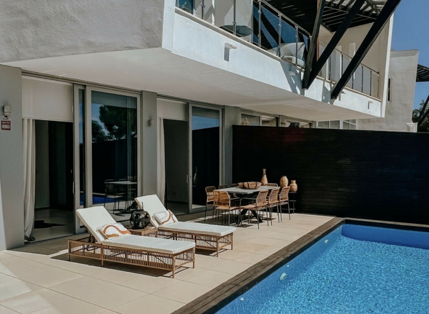 Resale - House -
Sierra Blanca