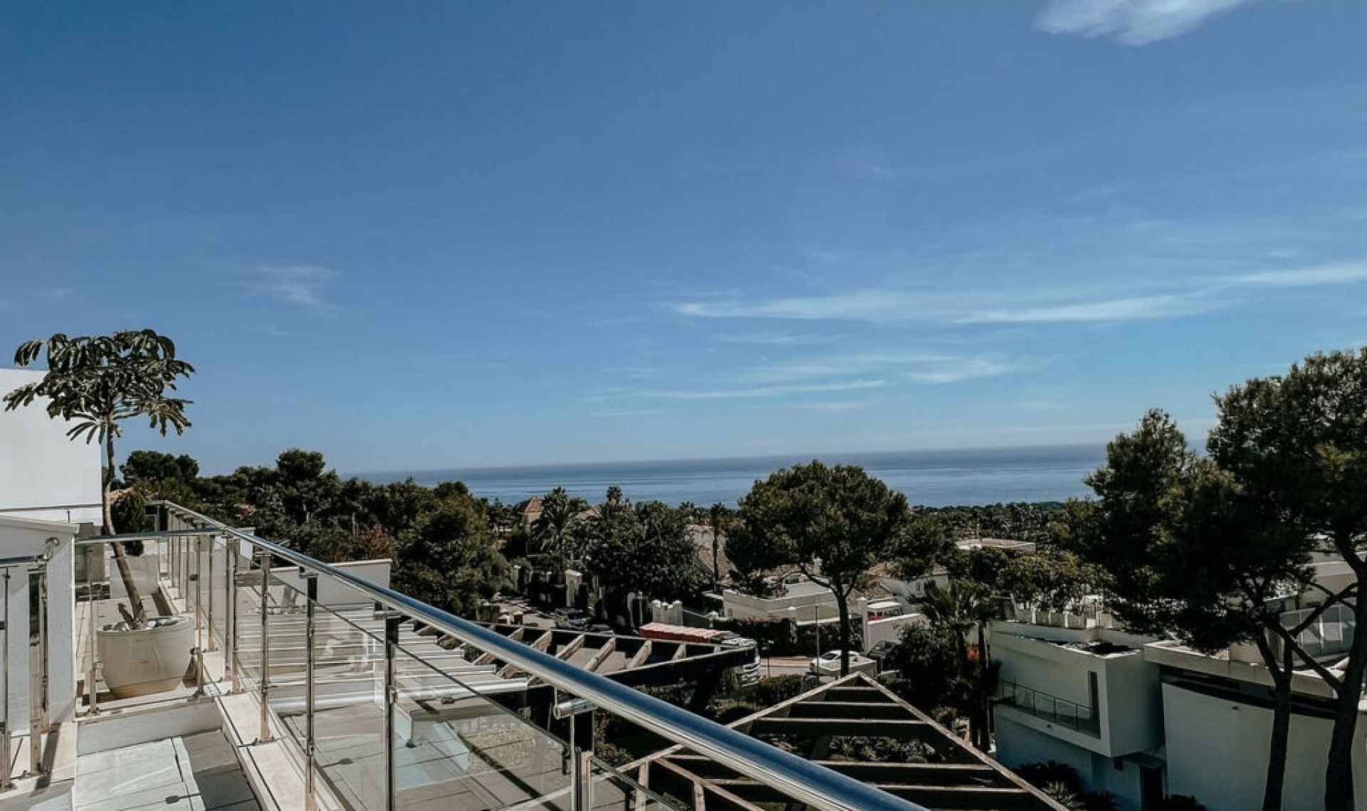 Resale - House -
Sierra Blanca