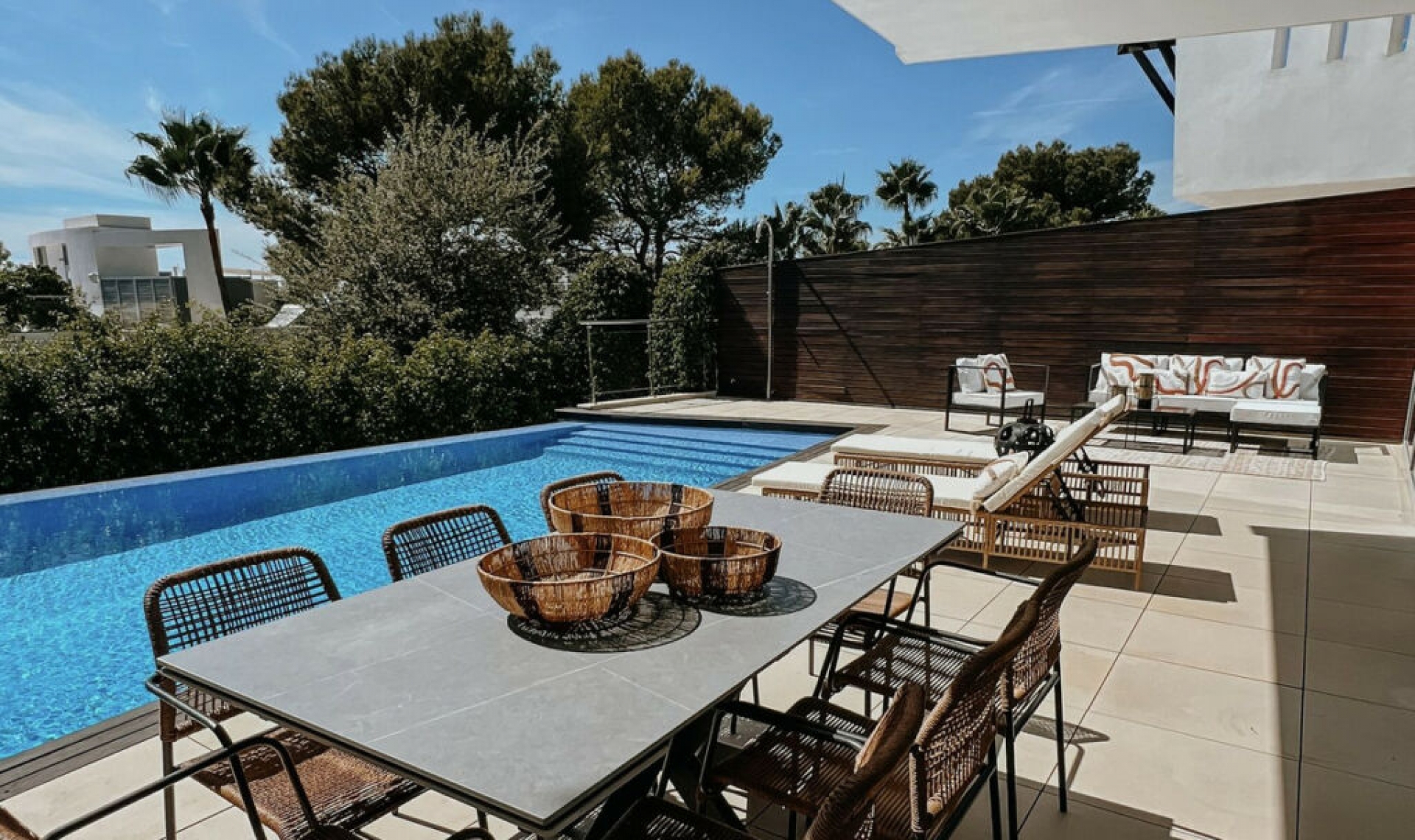 Resale - House -
Sierra Blanca