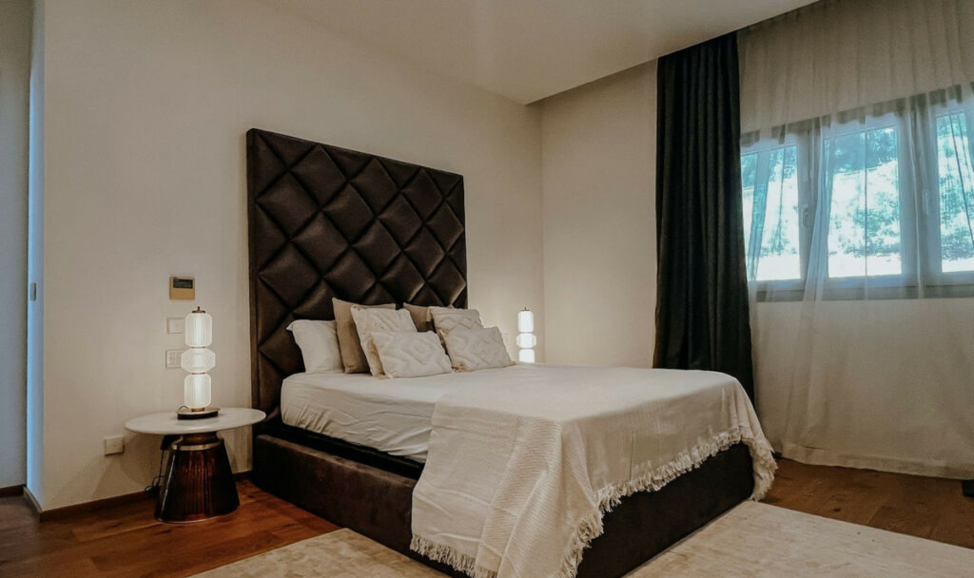 Resale - House -
Sierra Blanca