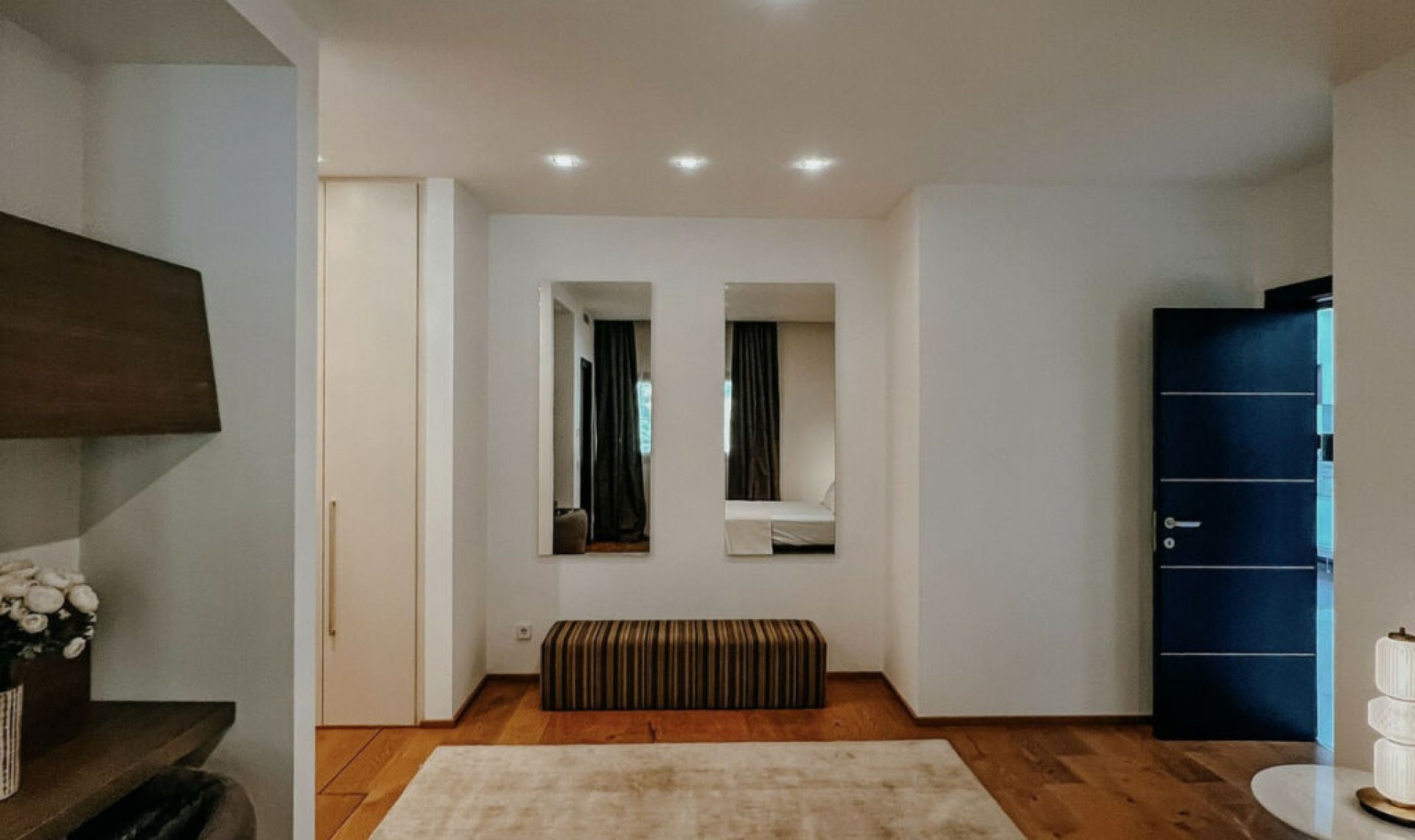 Resale - House -
Sierra Blanca