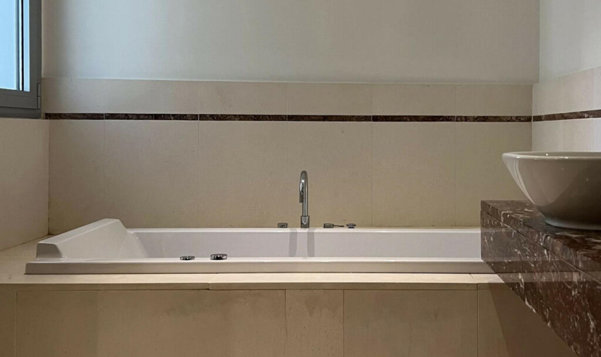 Resale - House -
Sierra Blanca