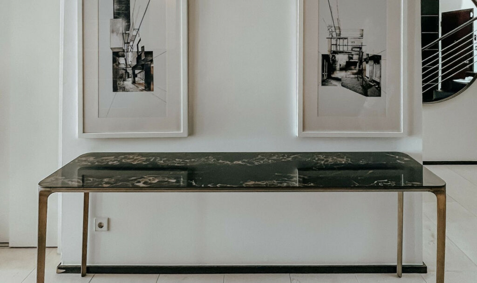 Resale - House -
Sierra Blanca