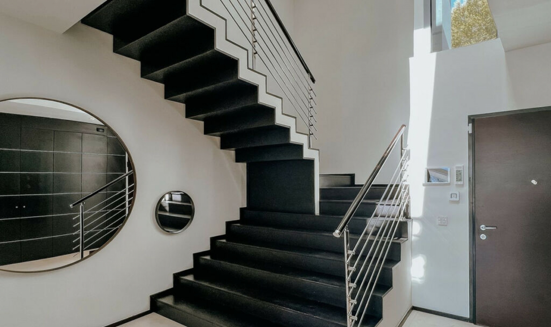 Resale - House -
Sierra Blanca