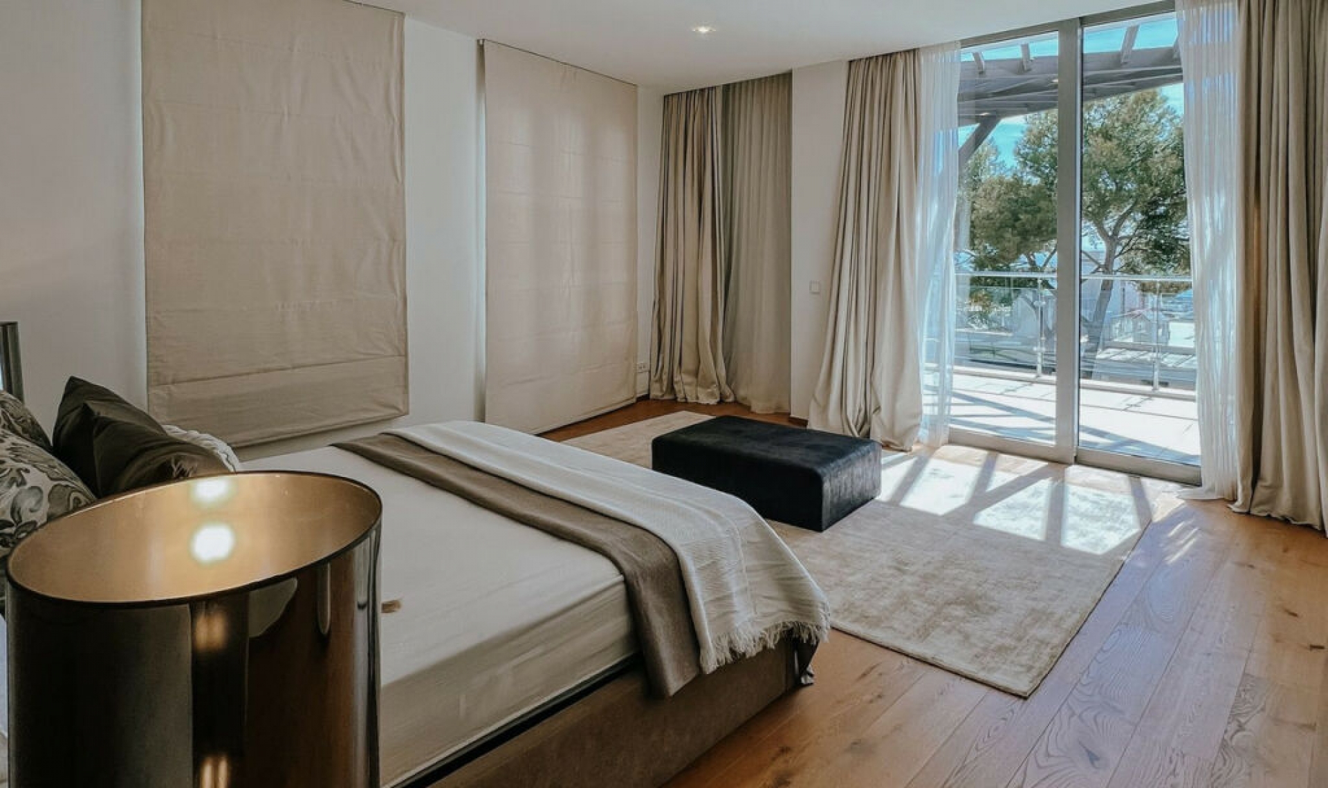 Resale - House -
Sierra Blanca