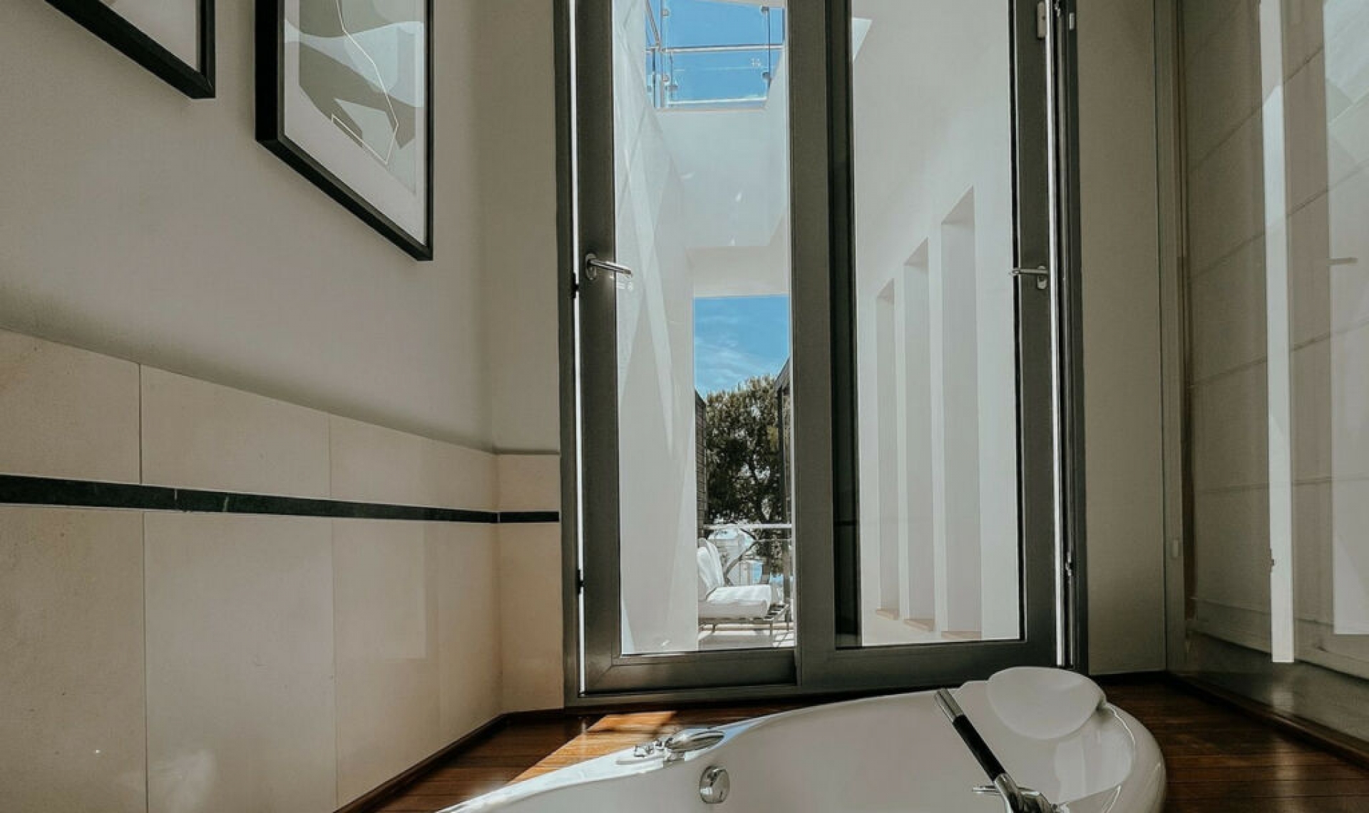 Resale - House -
Sierra Blanca