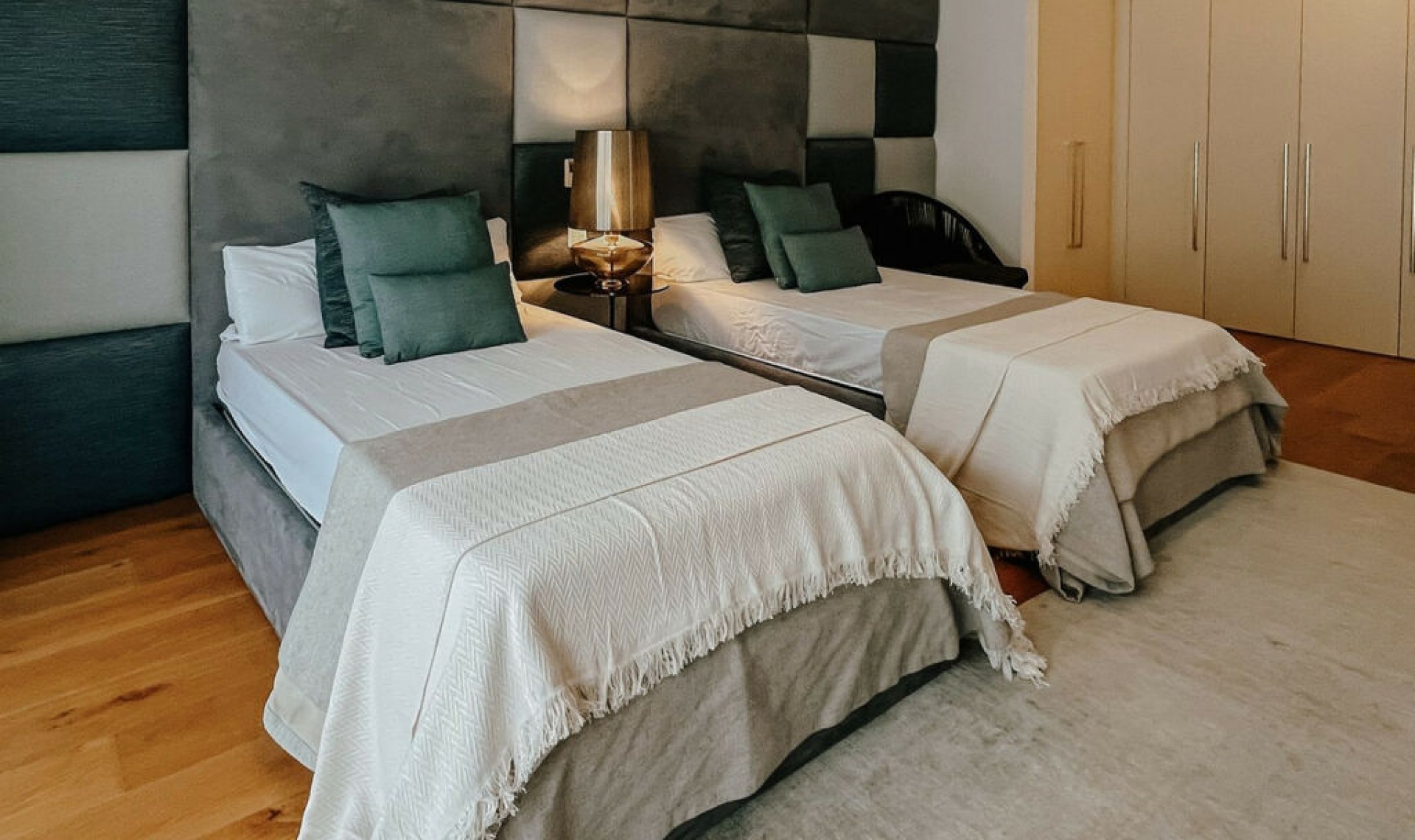 Resale - House -
Sierra Blanca