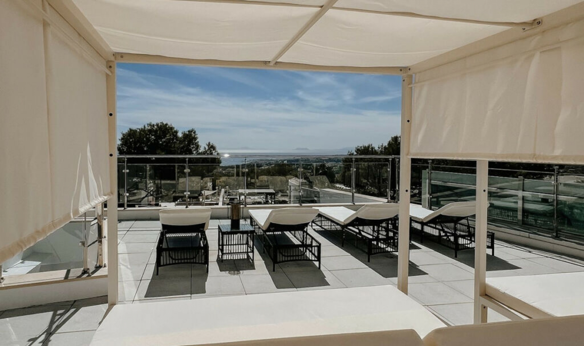 Resale - House -
Sierra Blanca