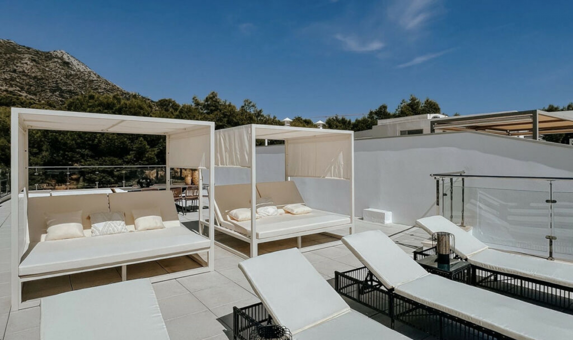 Resale - House -
Sierra Blanca