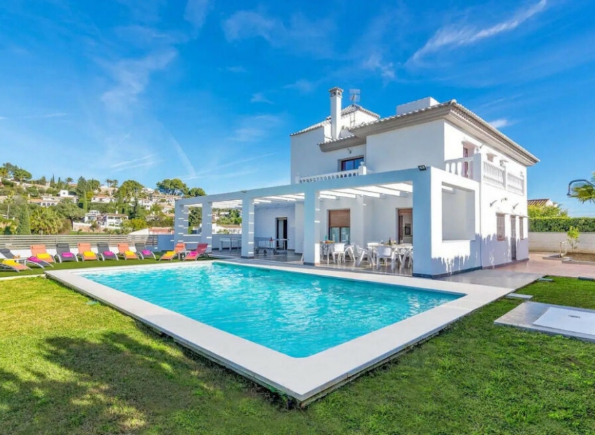 Resale - House -
Sierrezuela