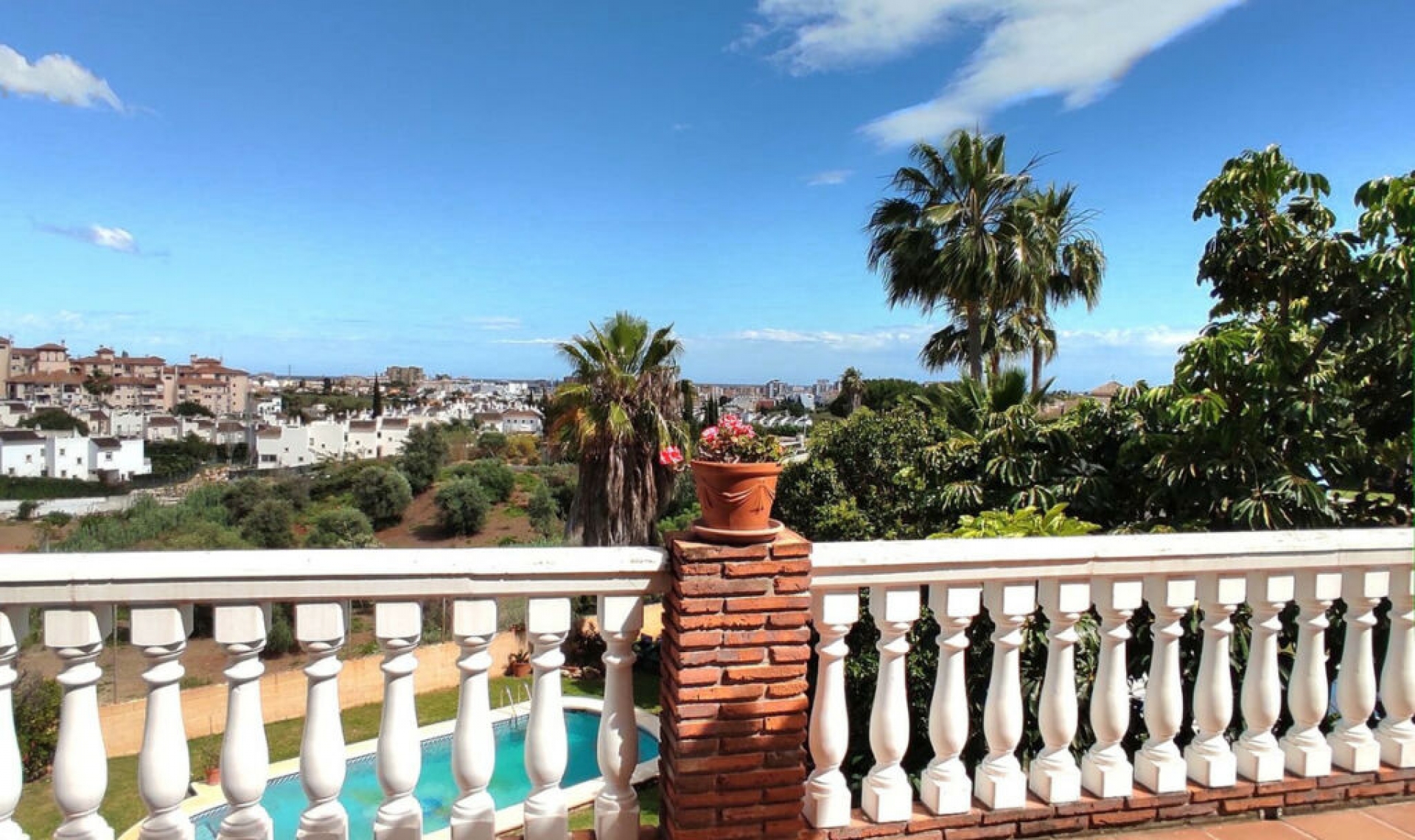 Resale - House -
Sierrezuela