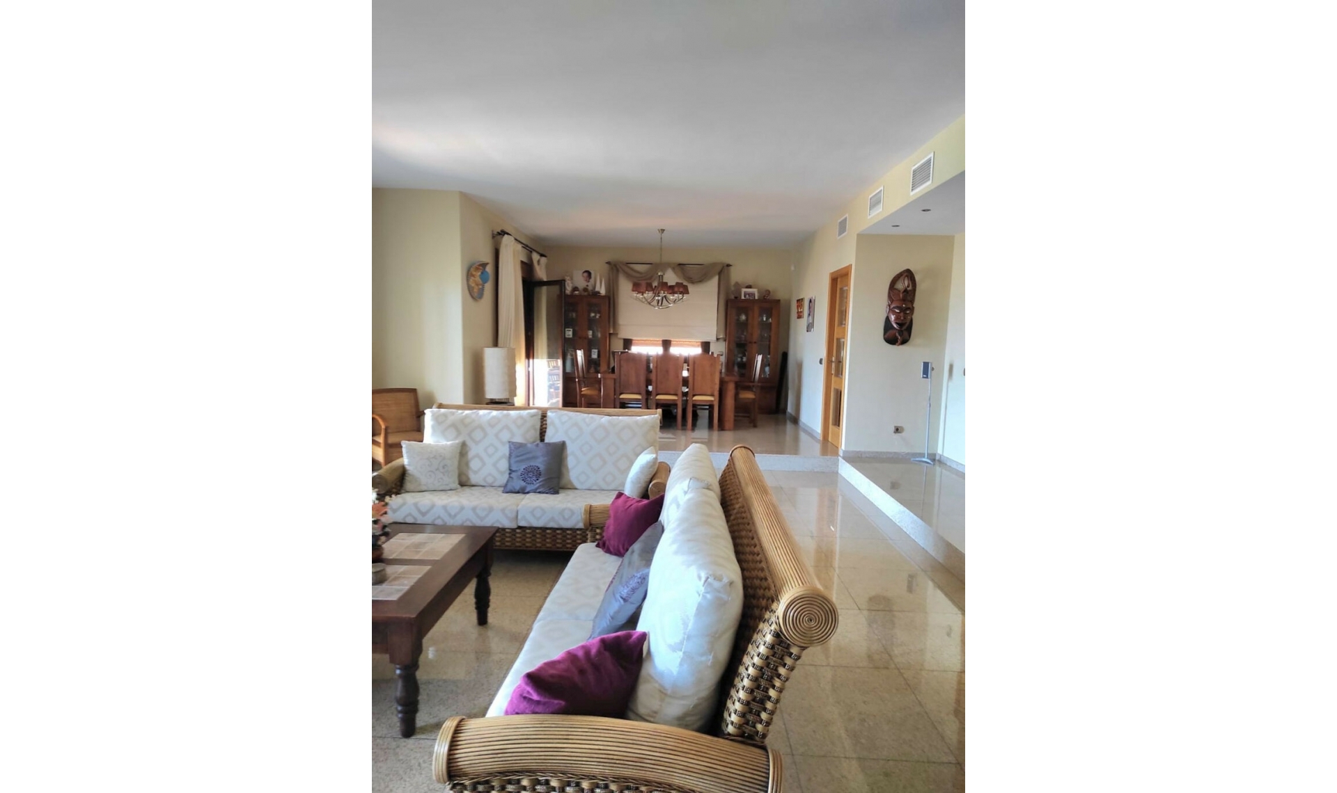 Resale - House -
Sierrezuela