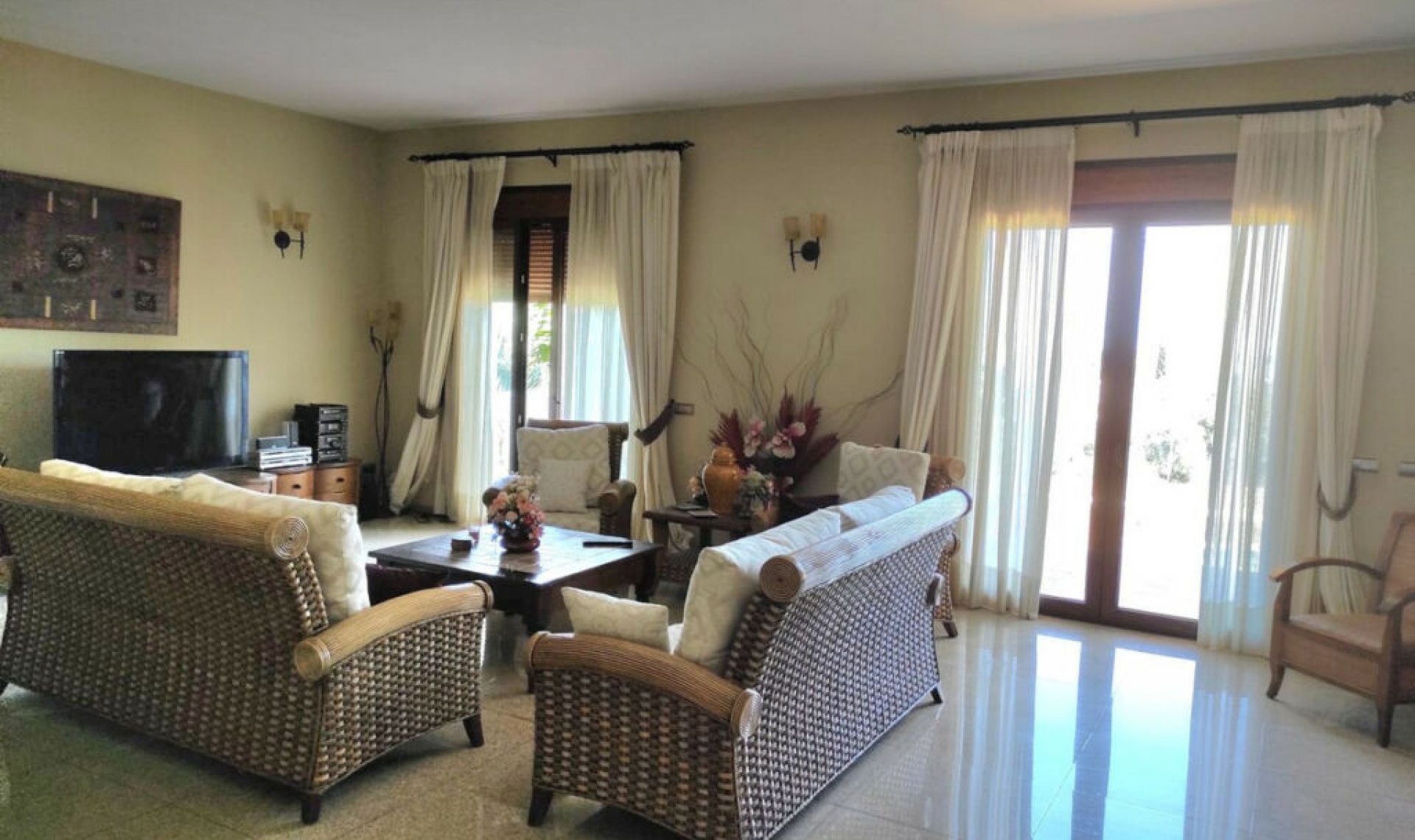 Resale - House -
Sierrezuela