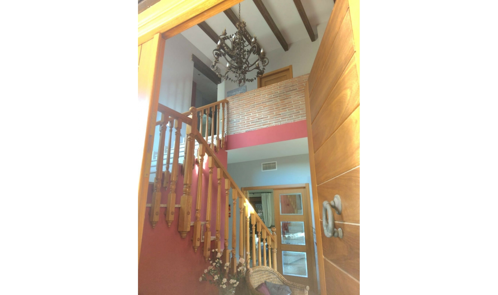 Resale - House -
Sierrezuela