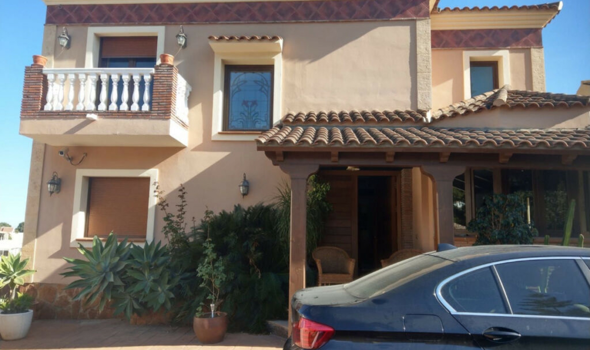 Resale - House -
Sierrezuela