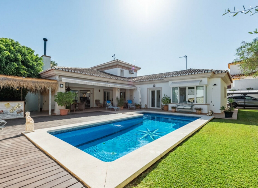 Resale - House -
Sierrezuela