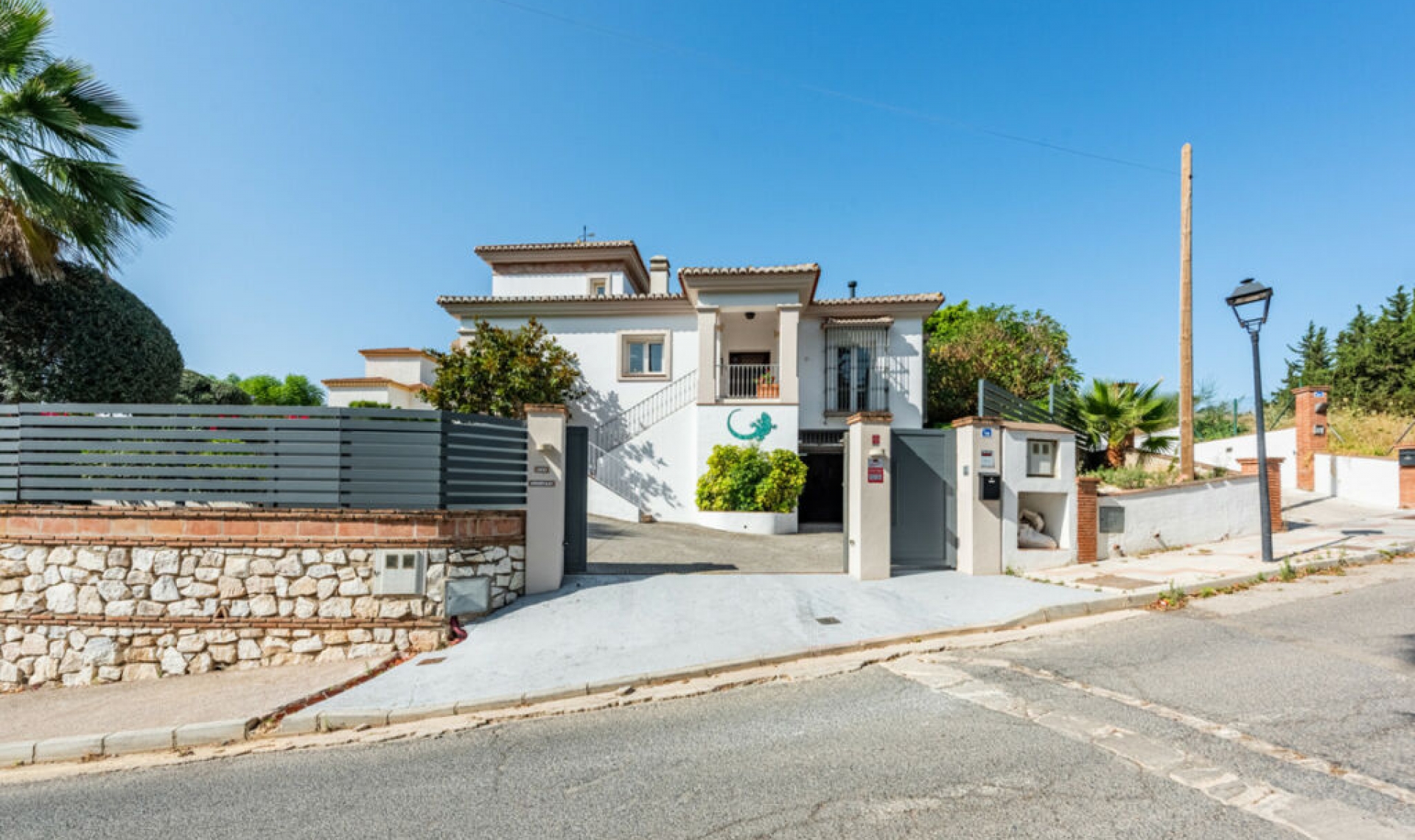 Resale - House -
Sierrezuela