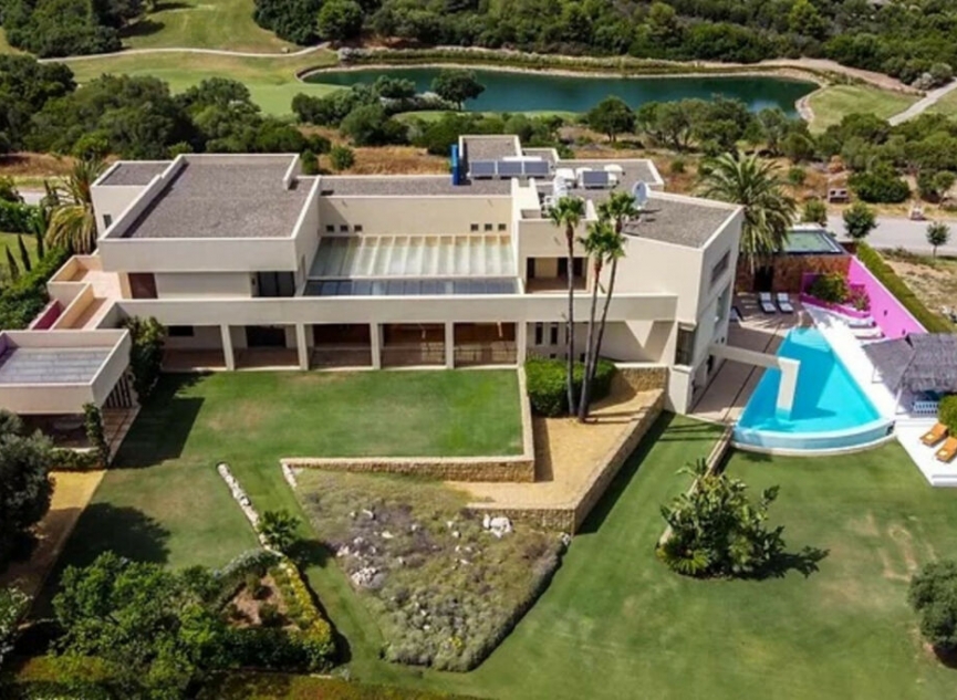 Resale - House -
Sotogrande Alto