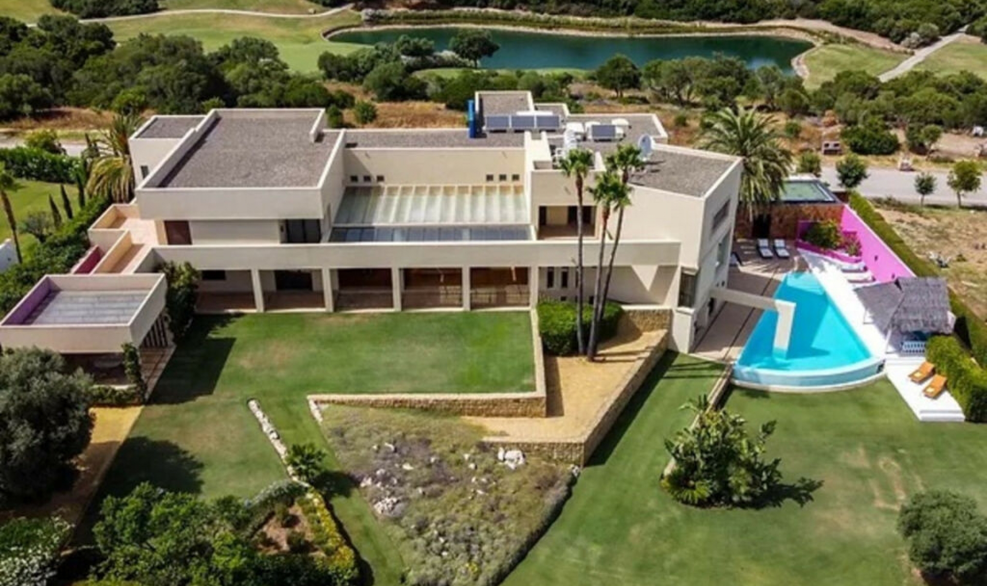 Resale - House -
Sotogrande Alto