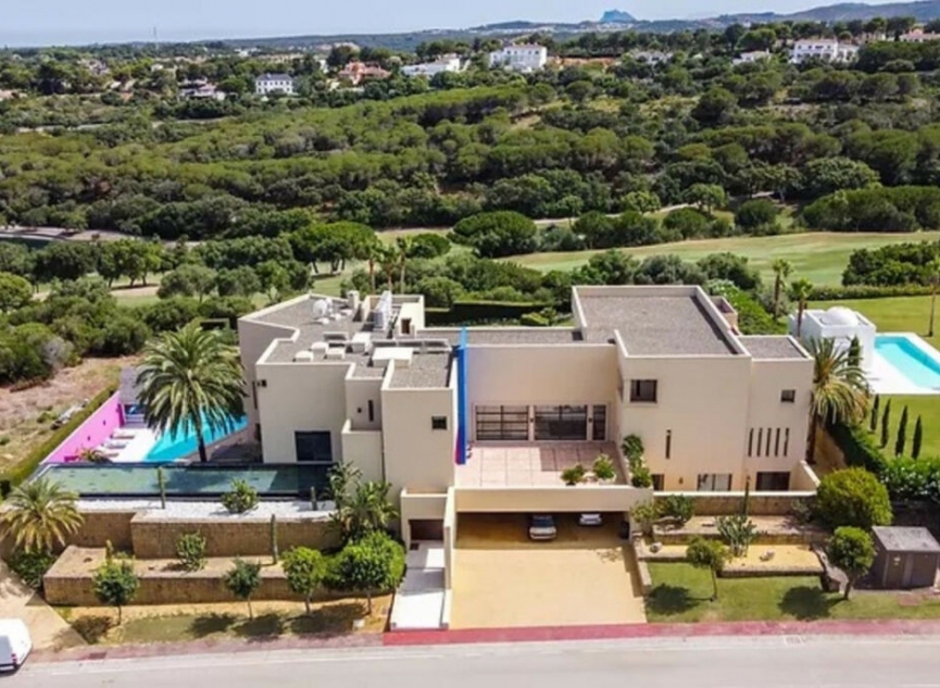Resale - House -
Sotogrande Alto