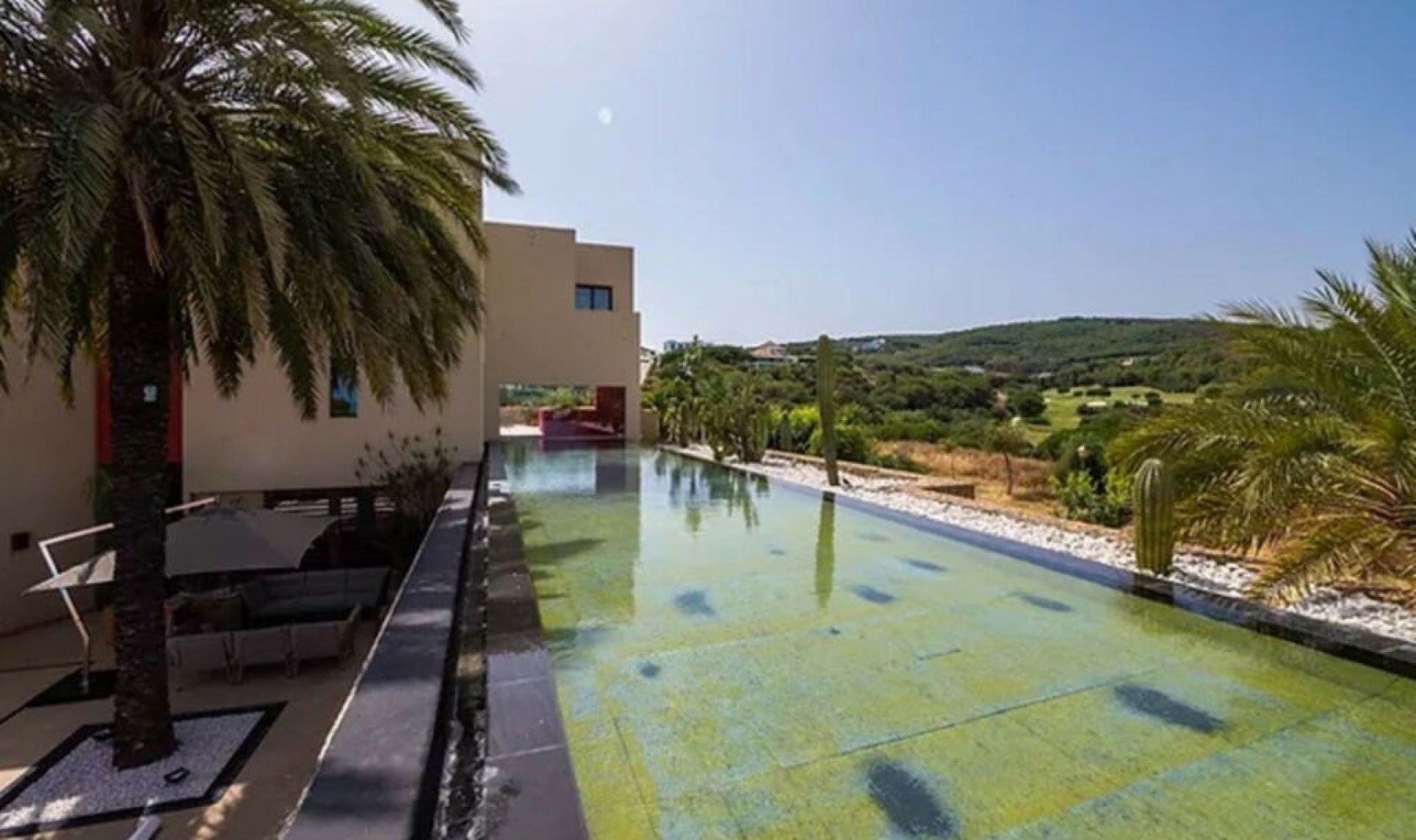 Resale - House -
Sotogrande Alto