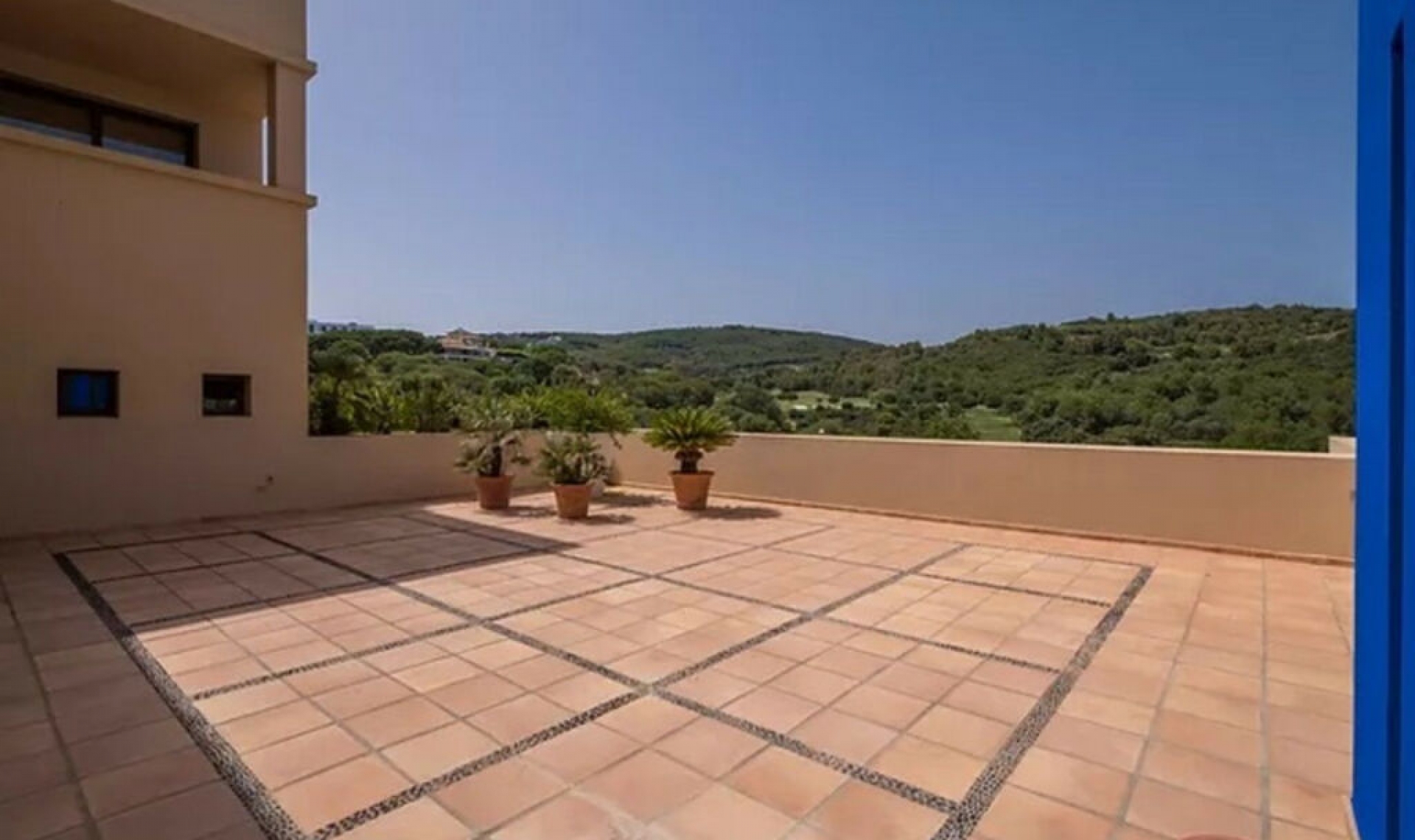 Resale - House -
Sotogrande Alto