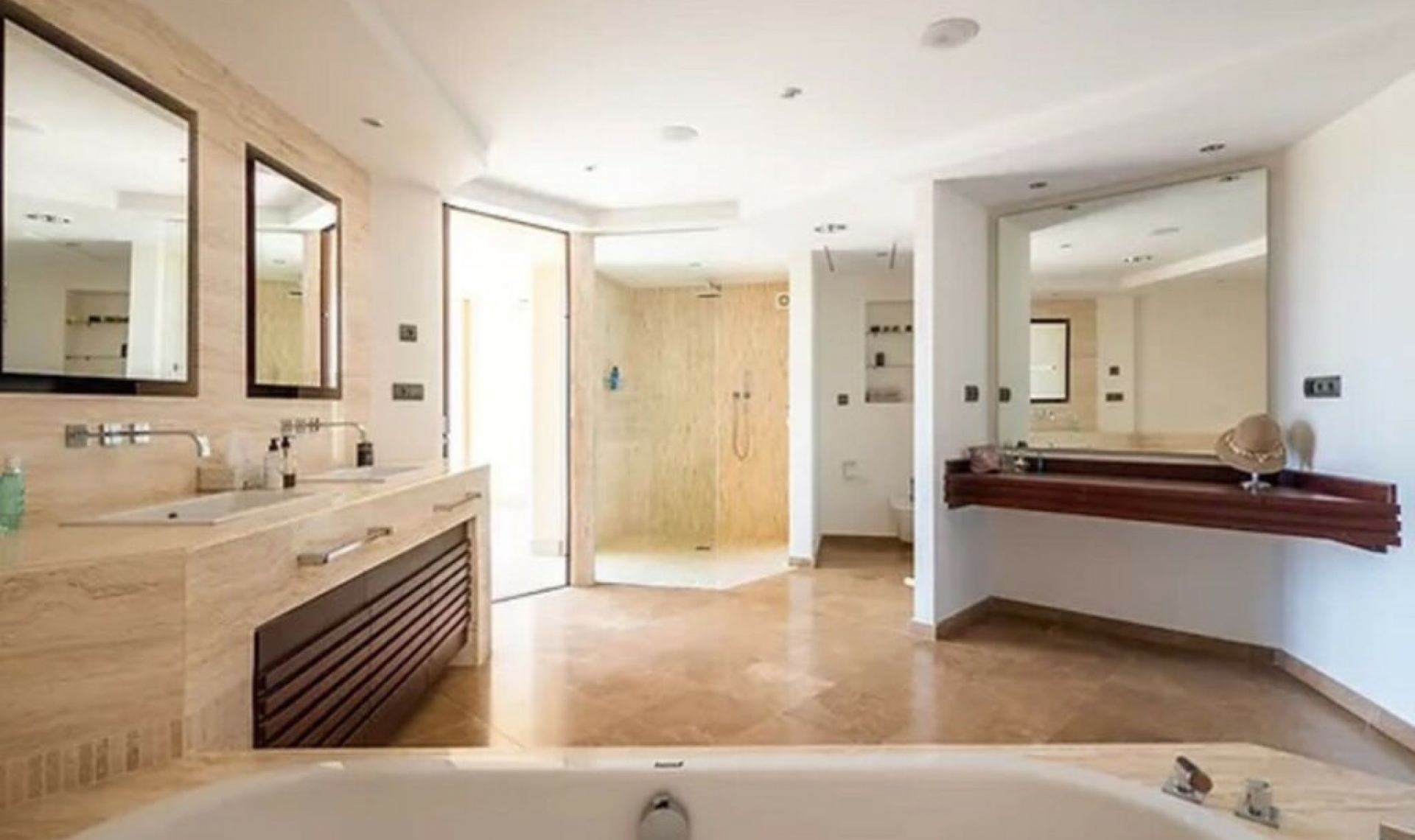 Resale - House -
Sotogrande Alto