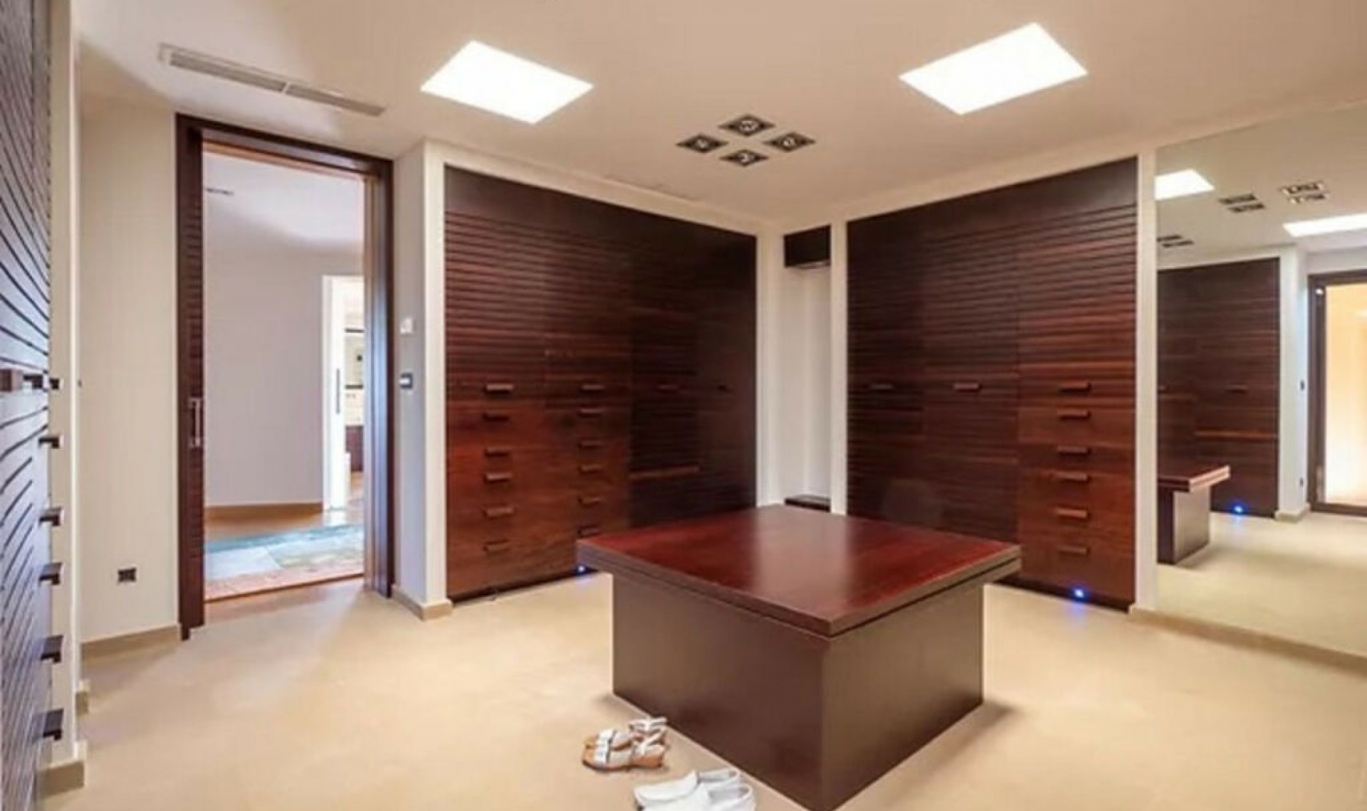 Resale - House -
Sotogrande Alto