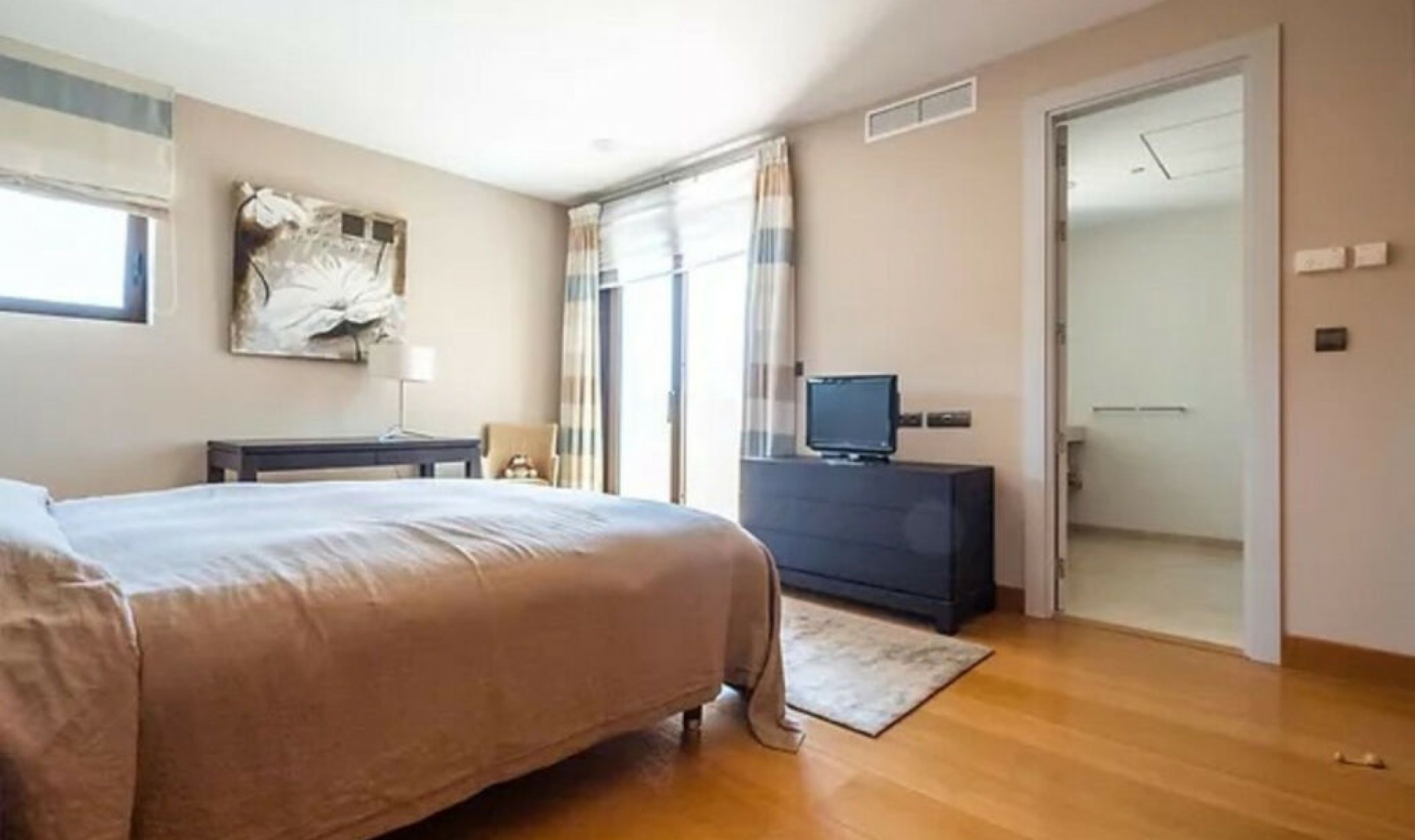 Resale - House -
Sotogrande Alto