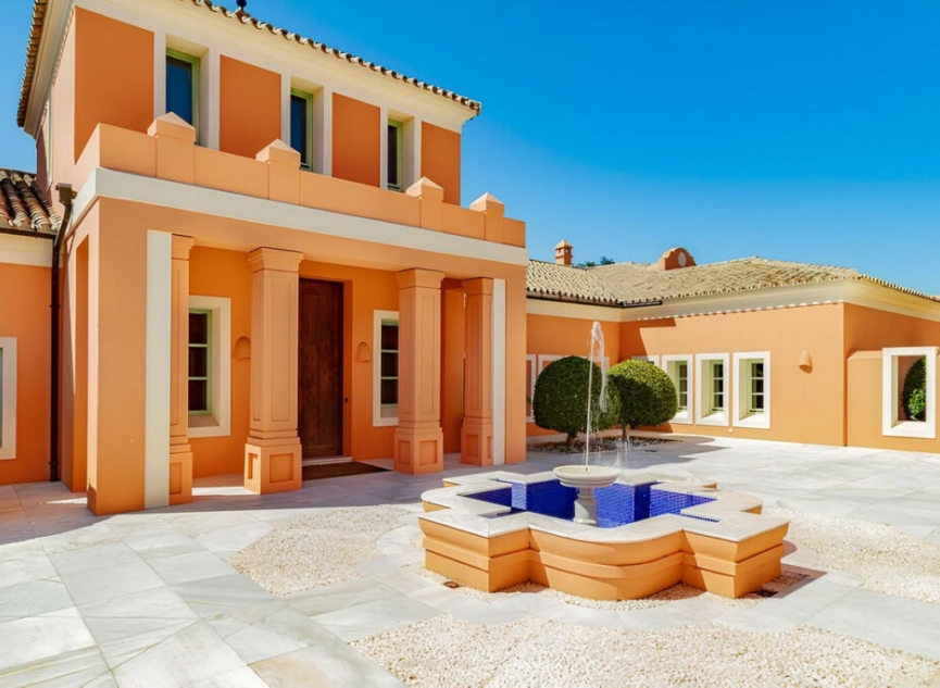 Resale - House -
Sotogrande Alto