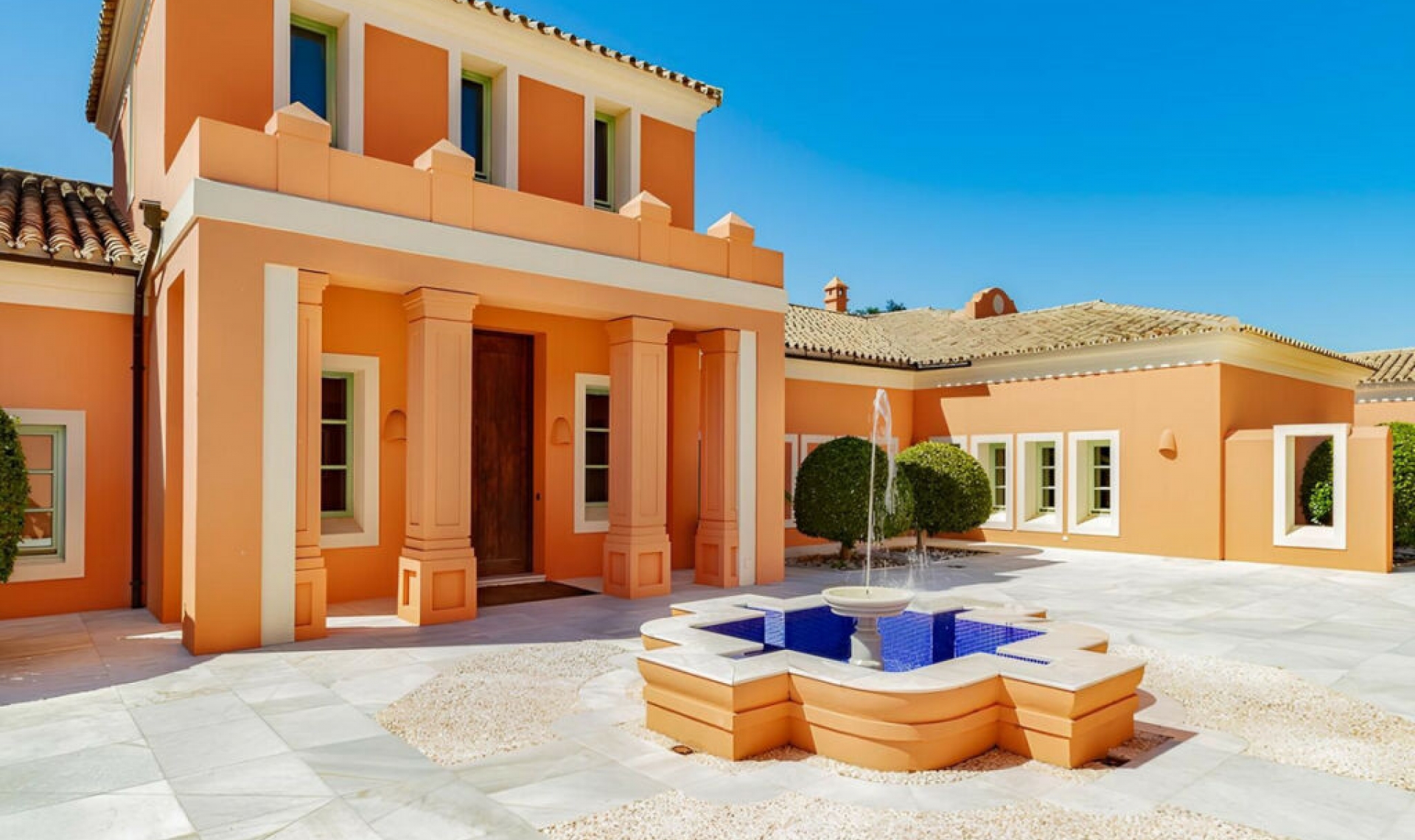 Resale - House -
Sotogrande Alto