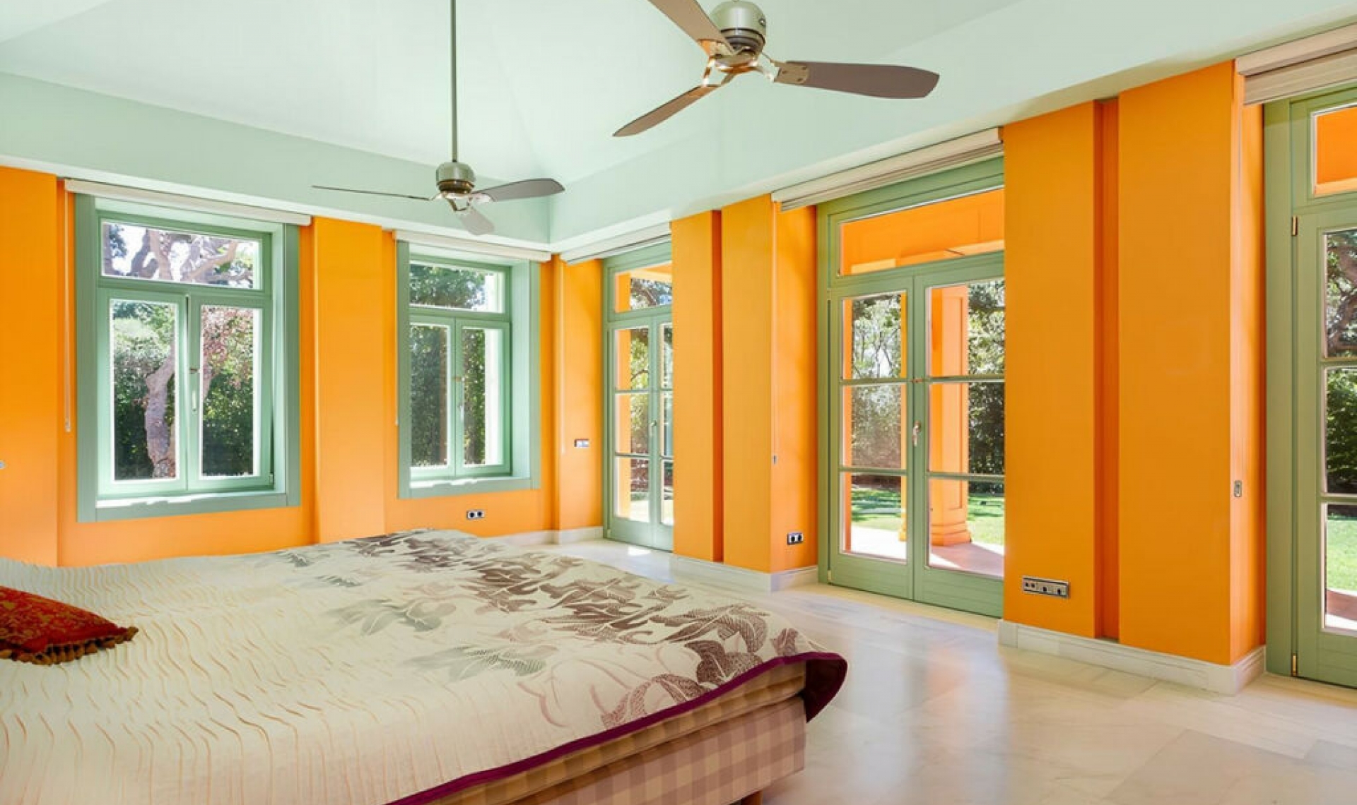 Resale - House -
Sotogrande Alto