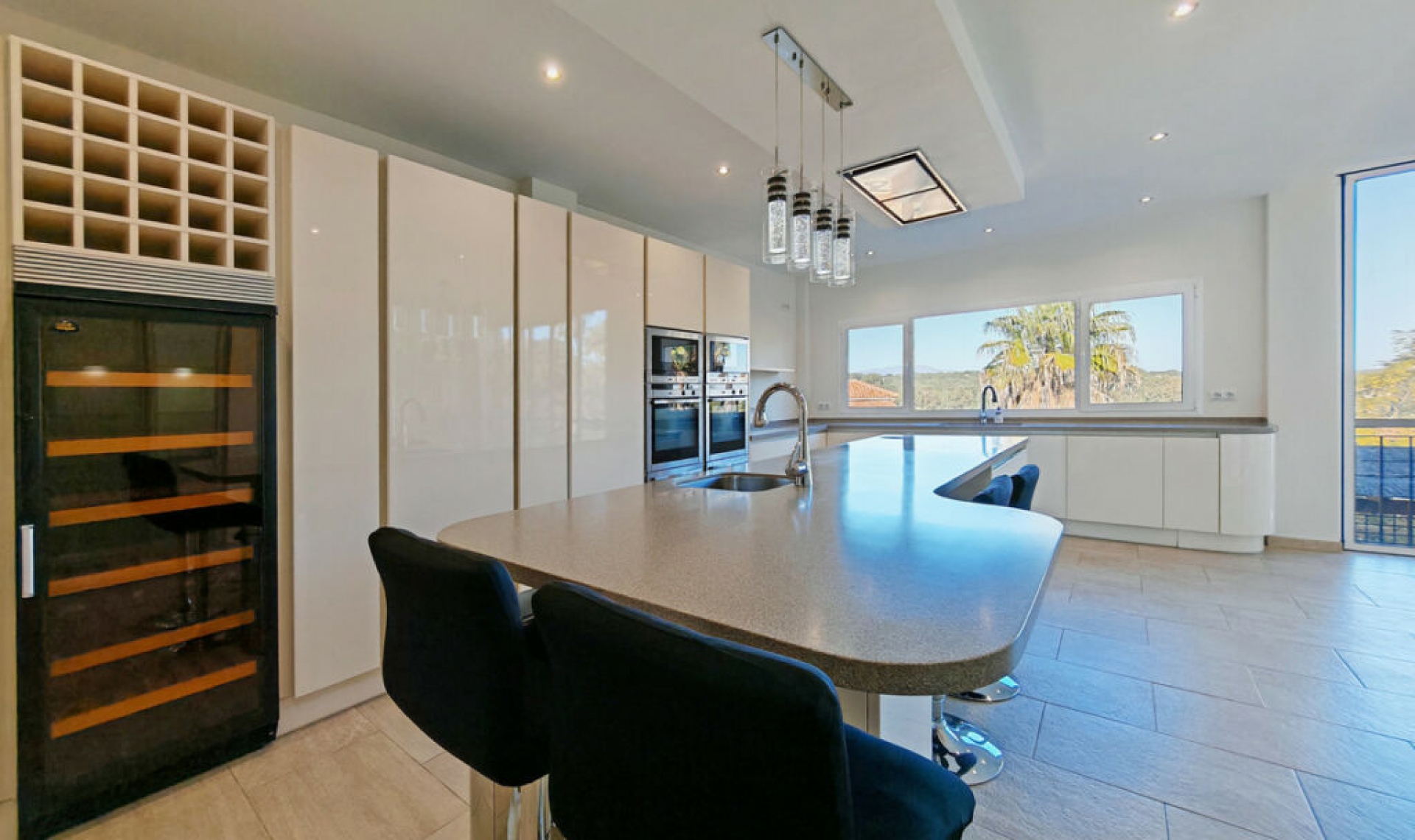 Resale - House -
Sotogrande Alto